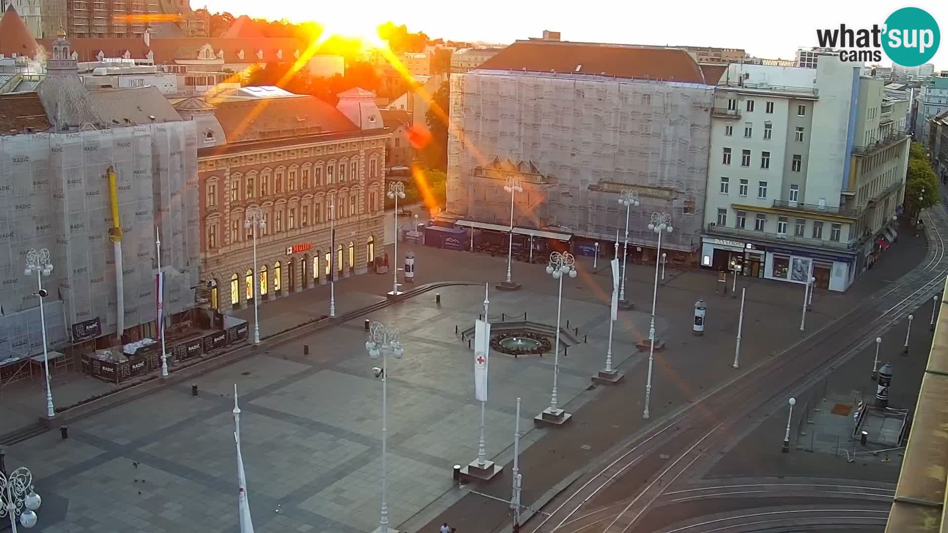 Trg Bana Jelačića v živo Zagreb – Hotel Dubrovnik
