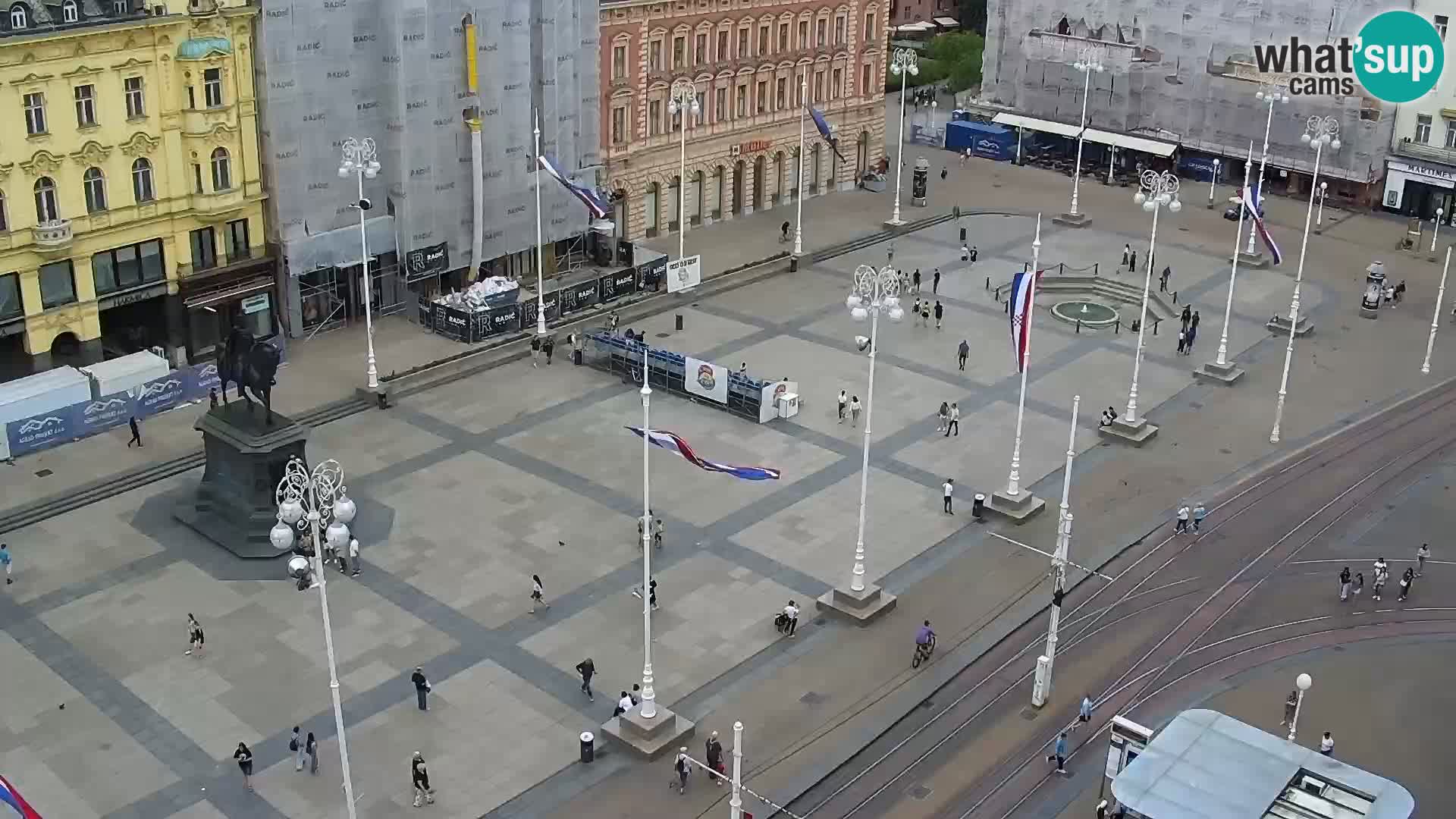 Trg Bana Jelačića v živo Zagreb – Hotel Dubrovnik