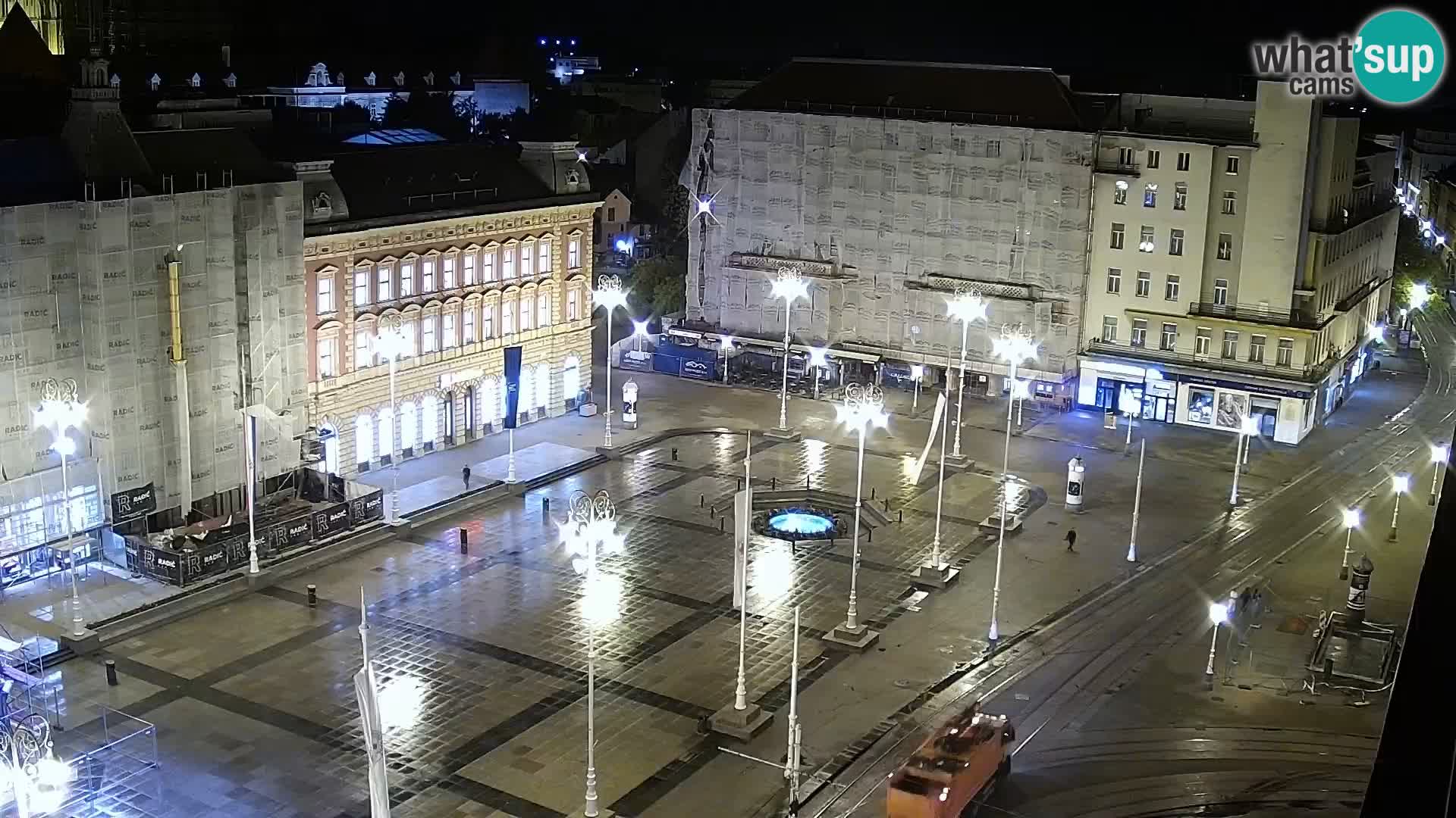 Trg Bana Jelačića v živo Zagreb – Hotel Dubrovnik