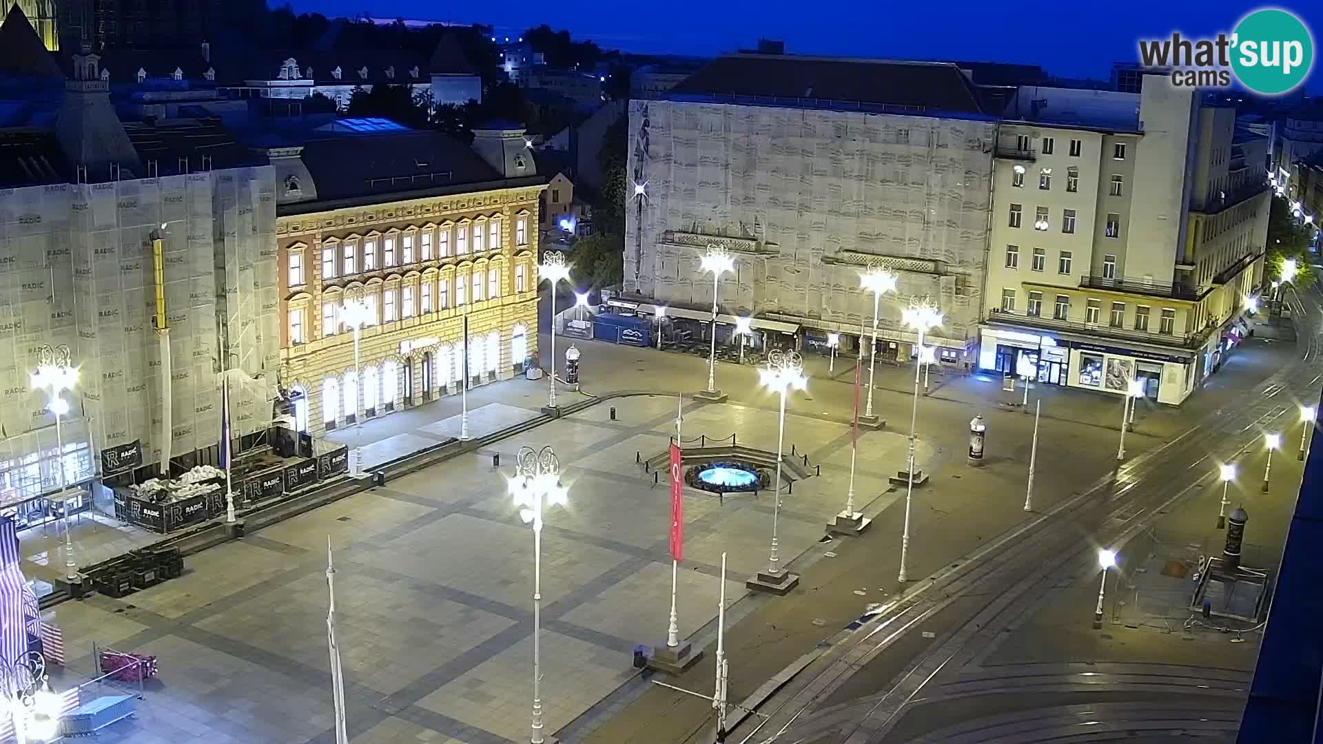 Trg Bana Jelačića v živo Zagreb – Hotel Dubrovnik