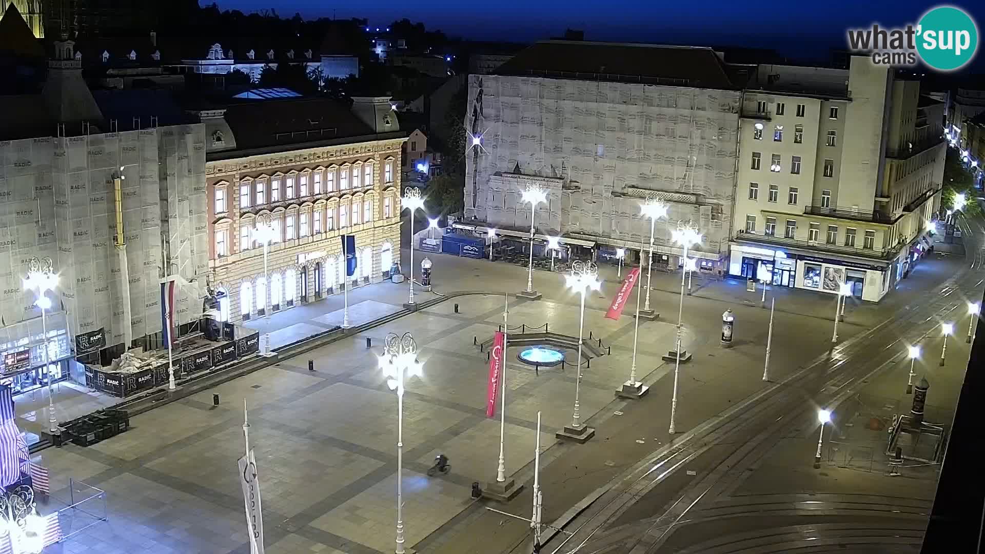Trg Bana Jelačića v živo Zagreb – Hotel Dubrovnik