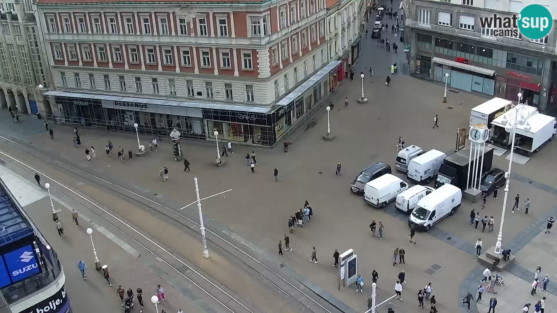 Trg Bana Jelačića v živo Zagreb – Hotel Dubrovnik