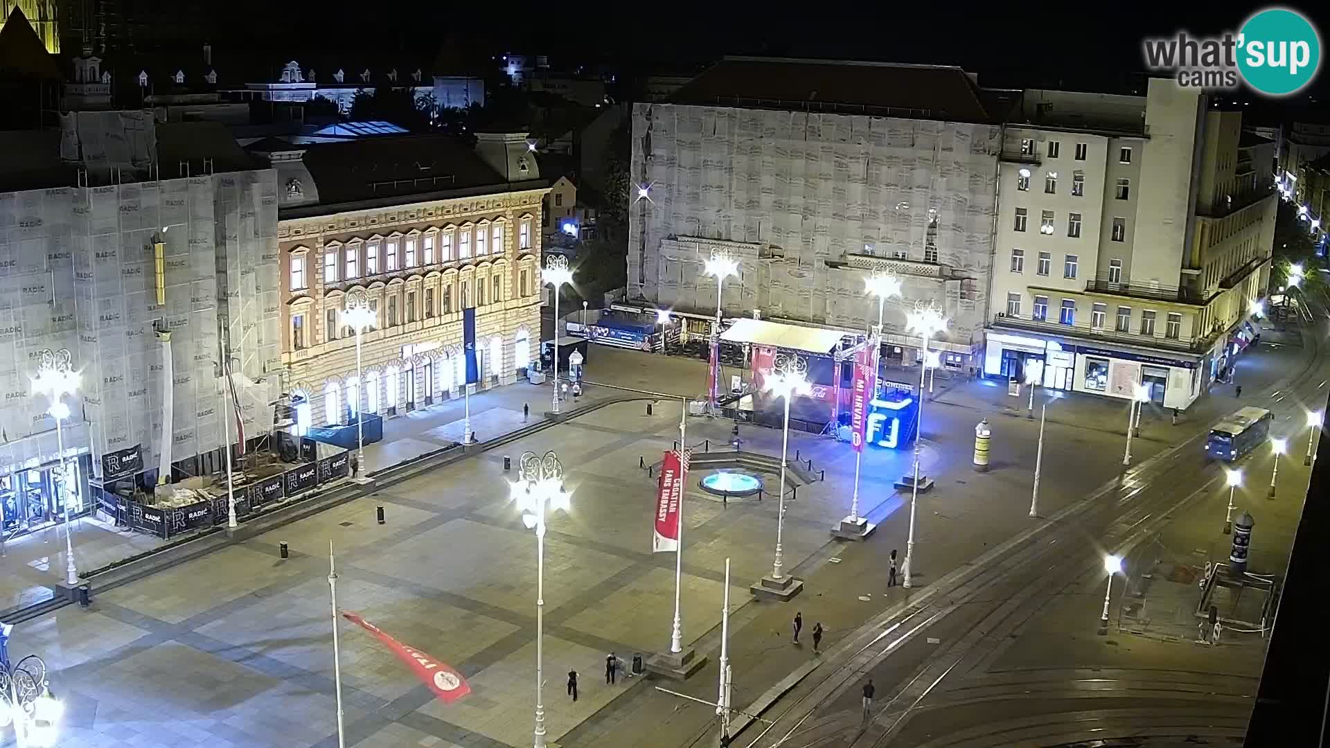 Trg Bana Jelačića v živo Zagreb – Hotel Dubrovnik