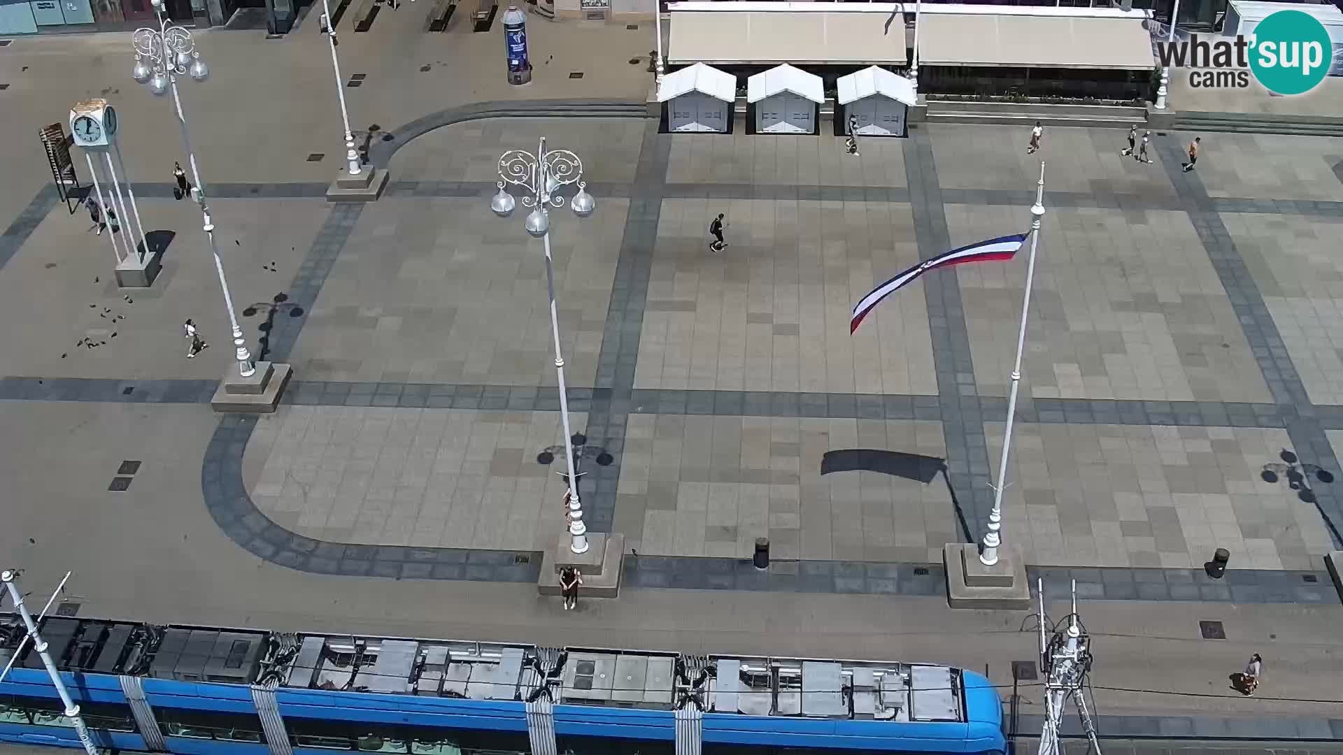Trg Bana Jelačića web kamera Zagreb – Hotel Dubrovnik