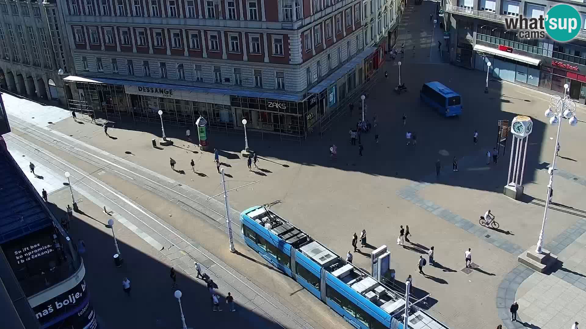 Trg Bana Jelačića v živo Zagreb – Hotel Dubrovnik