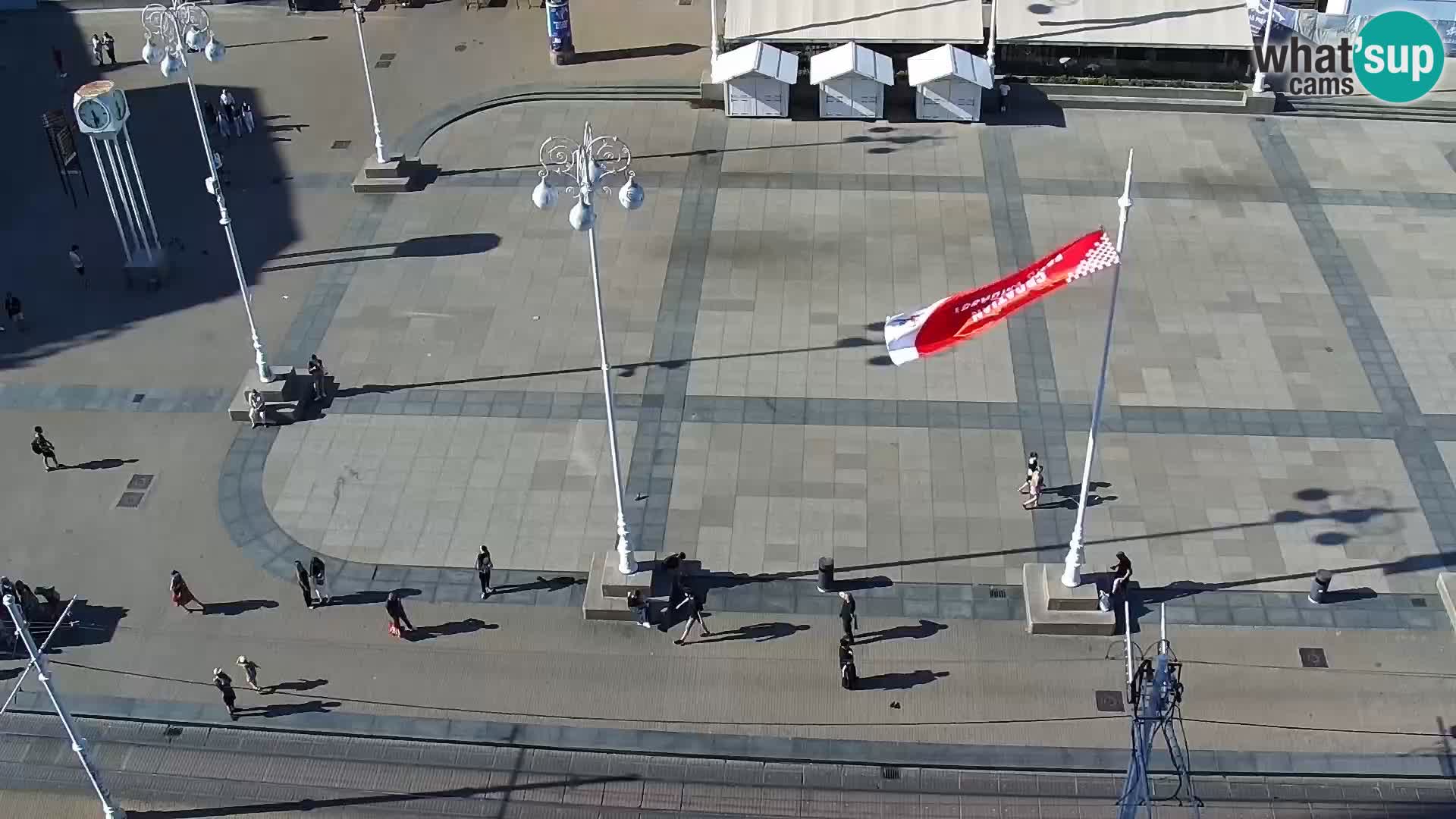 Trg Bana Jelačića web kamera Zagreb – Hotel Dubrovnik