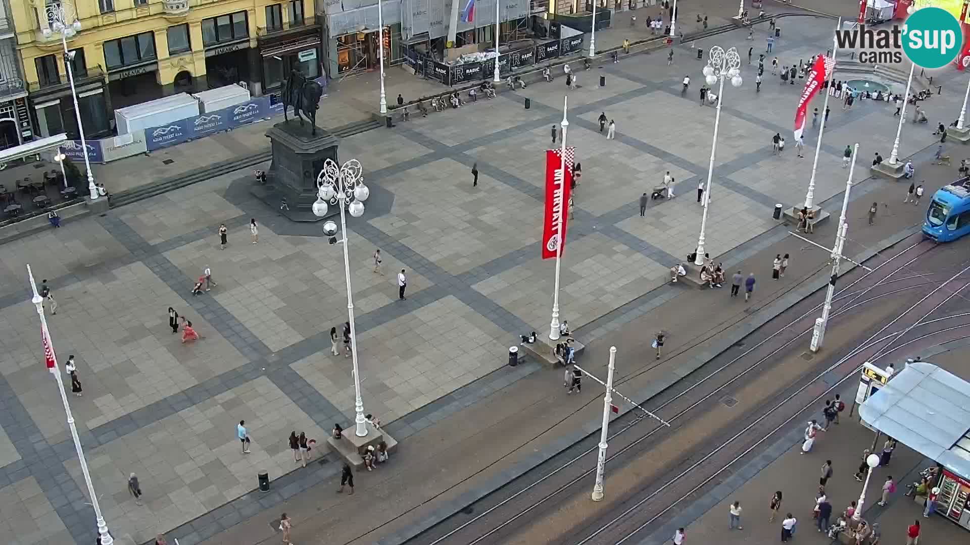 Trg Bana Jelačića v živo Zagreb – Hotel Dubrovnik