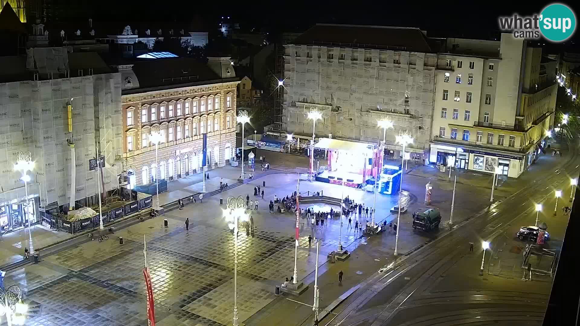 Trg Bana Jelačića web kamera Zagreb – Hotel Dubrovnik