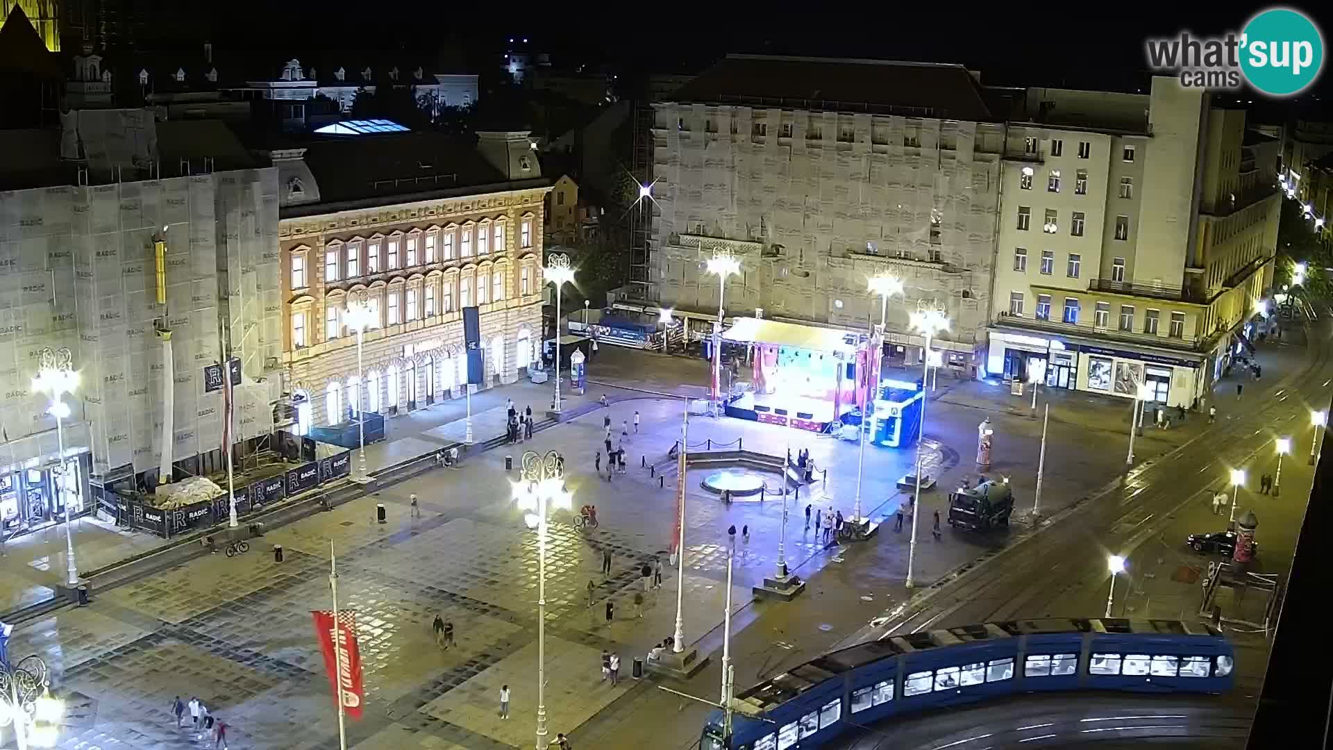 Trg Bana Jelačića v živo Zagreb – Hotel Dubrovnik