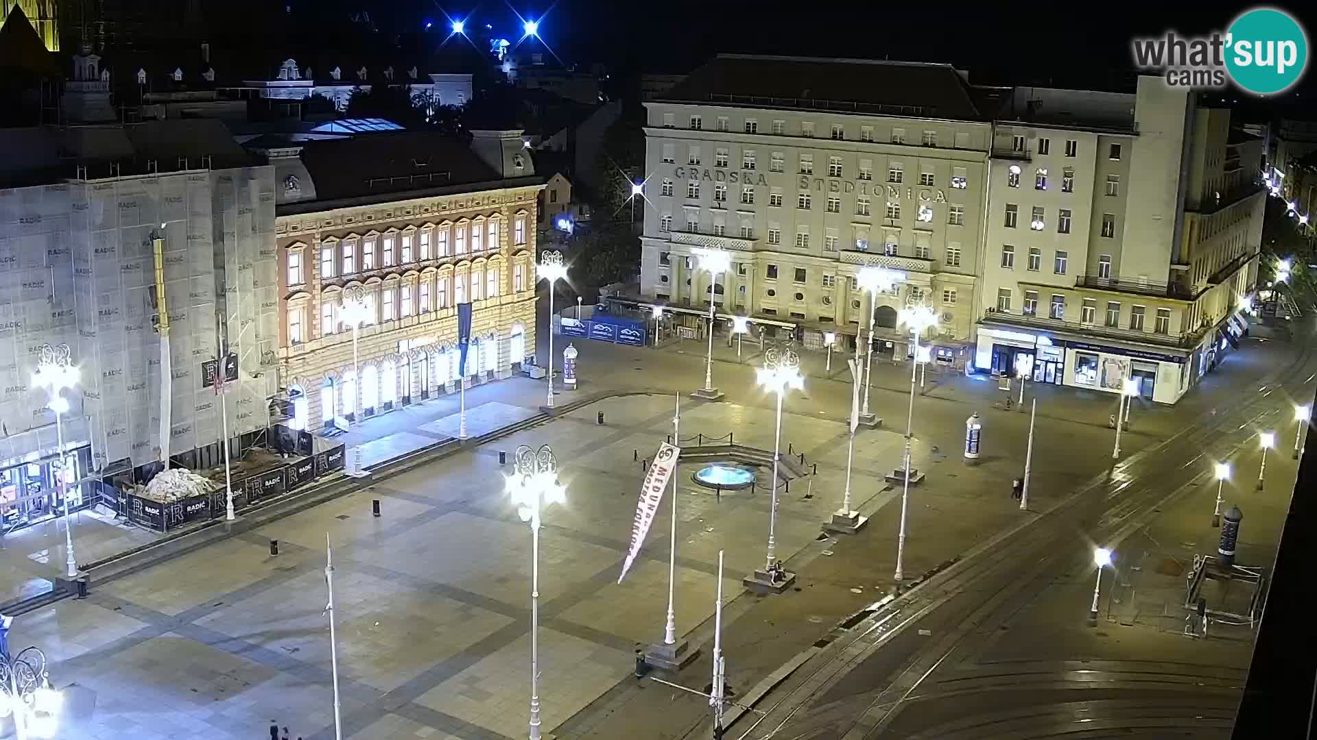 Trg Bana Jelačića web kamera Zagreb – Hotel Dubrovnik