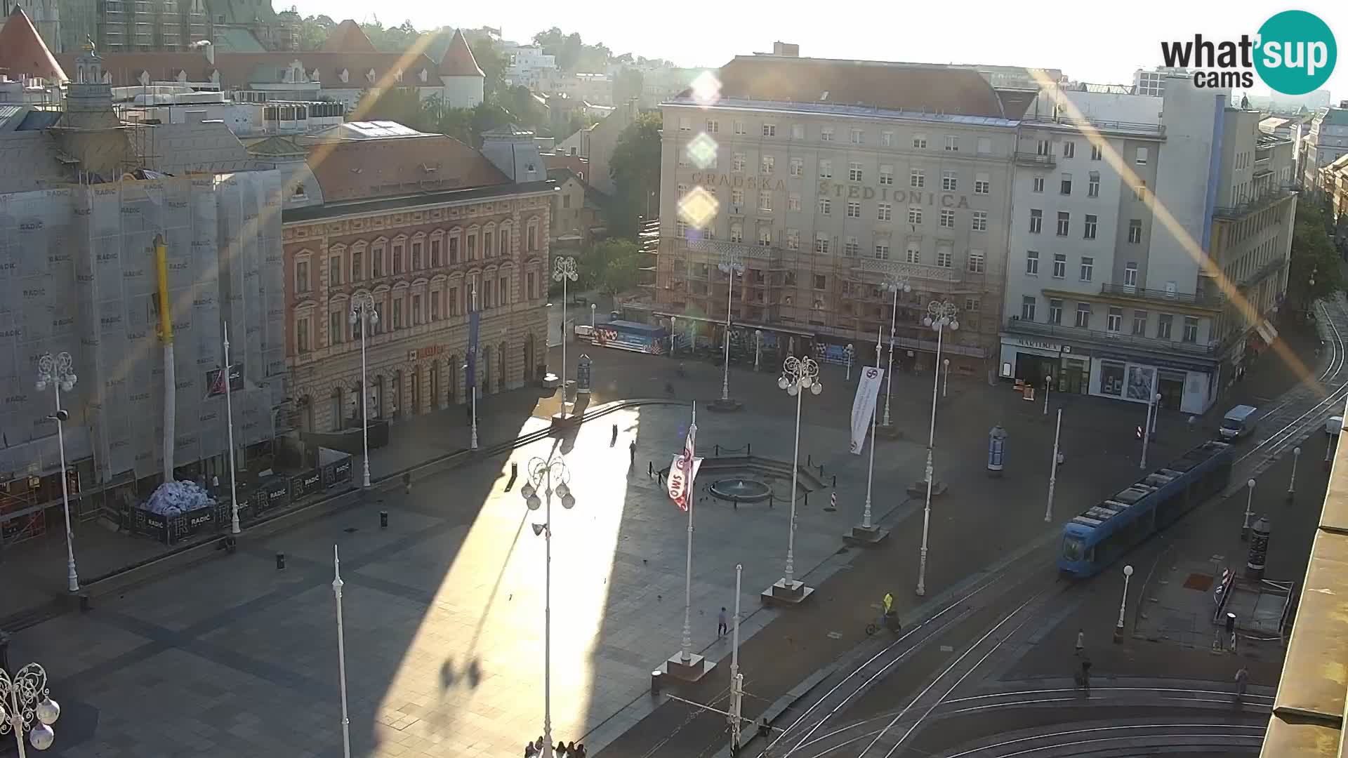 Ban Jelačić live cam Zagreb – Hotel Dubrovnik