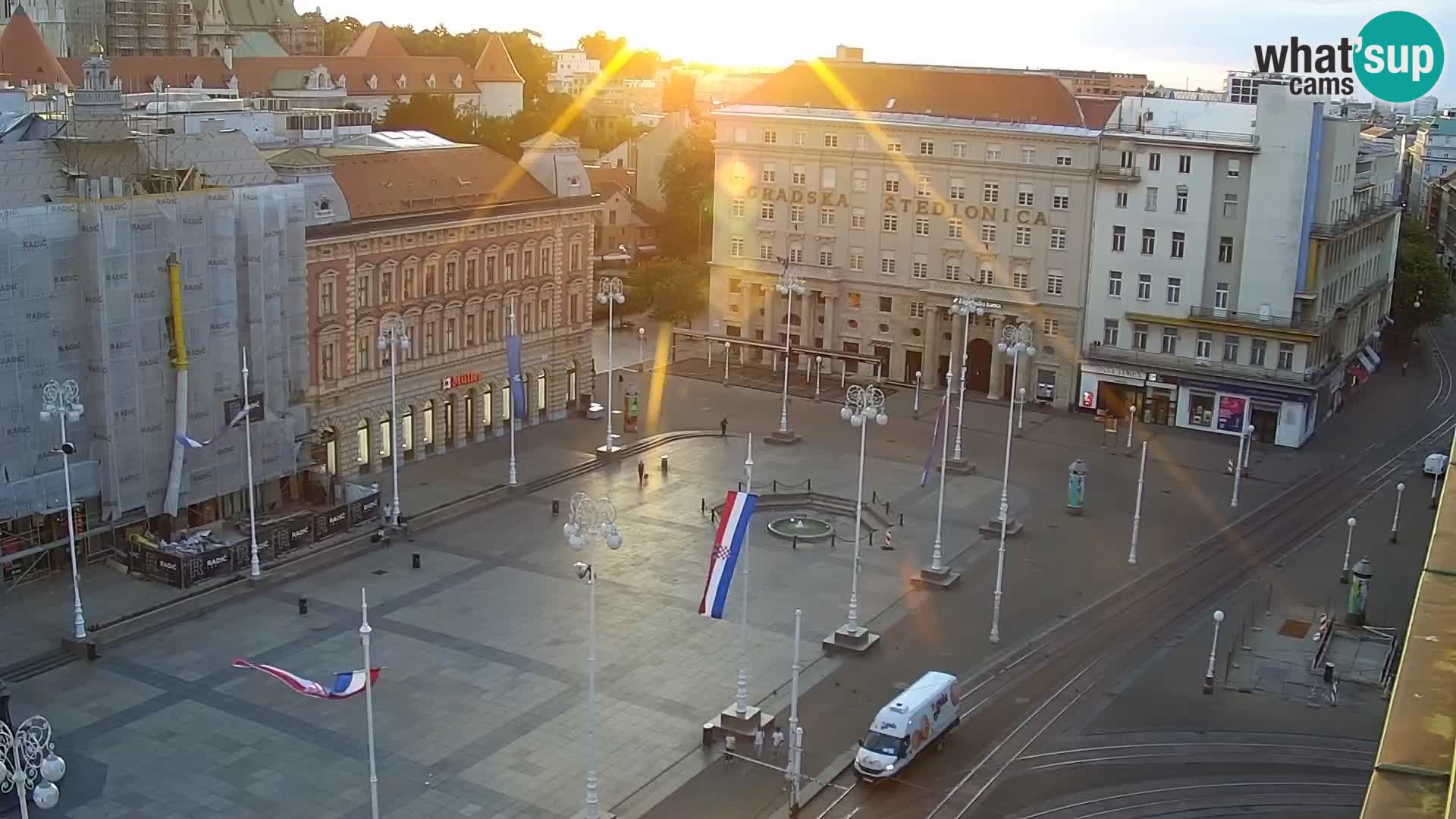 LIVE Webcam Zagreb Hotel Dubrovnik | Ban Jelačić square