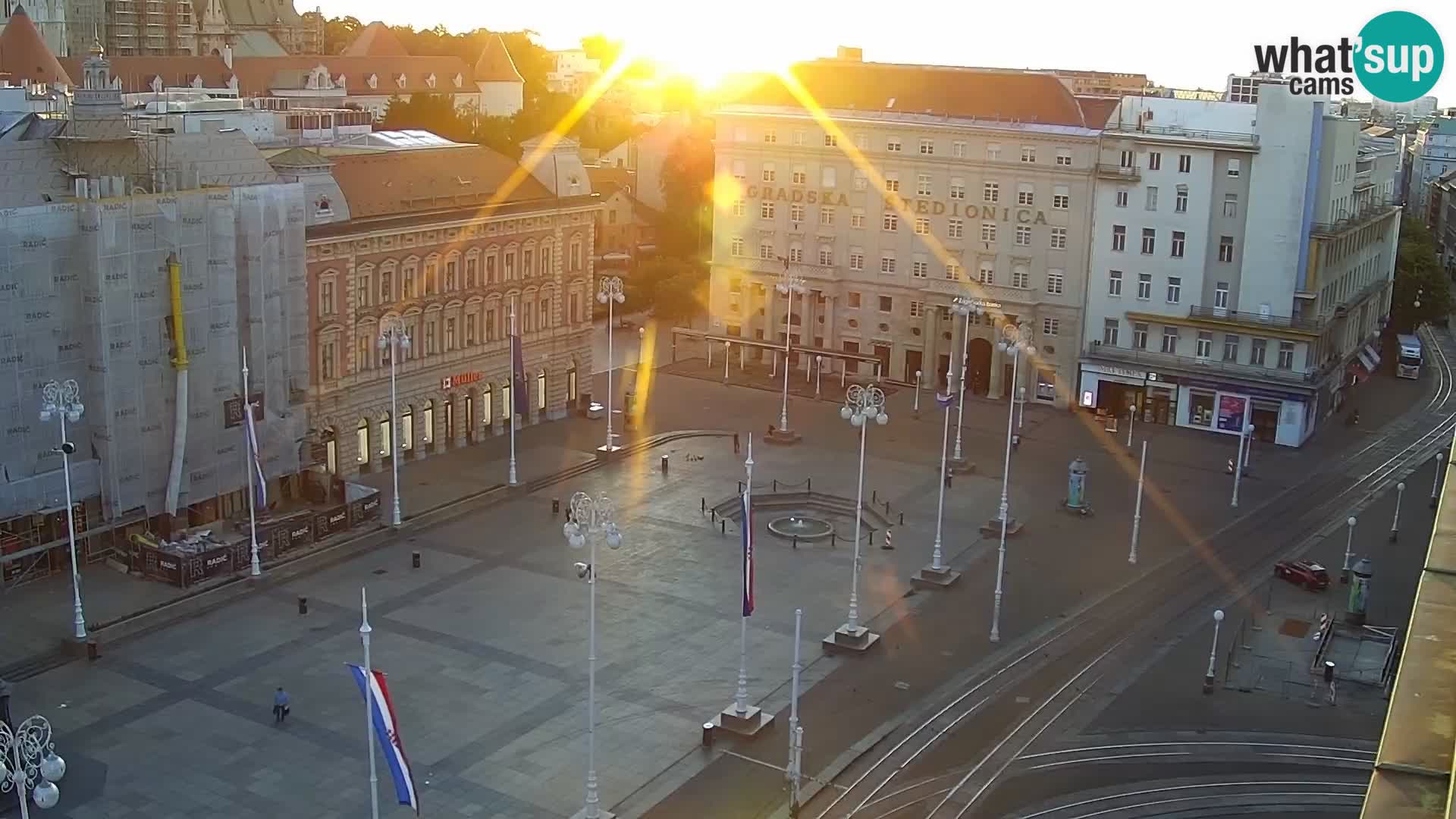 Ban Jelačić live cam Zagreb – Hotel Dubrovnik