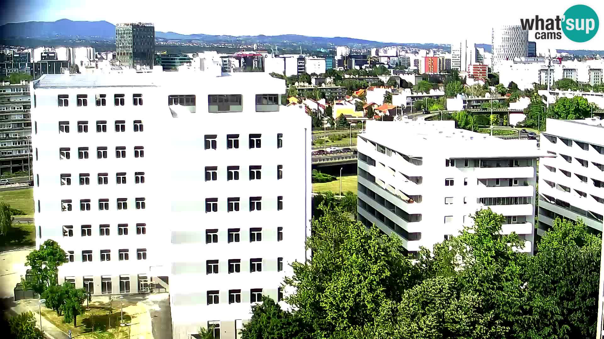Live Interchange of Slavonska Avenue and Marin Držić Avenue in Zagreb webcam