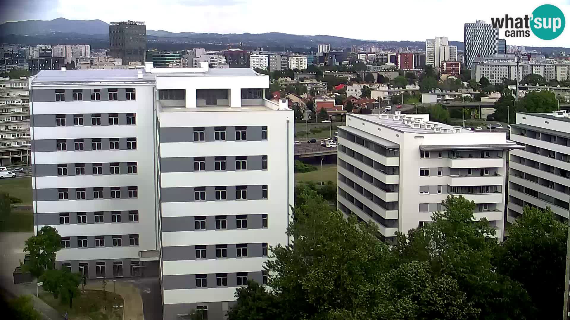 Live-Kreisverkehr Slavonska und Marin Držić Avenue zur Zagreb Webcam