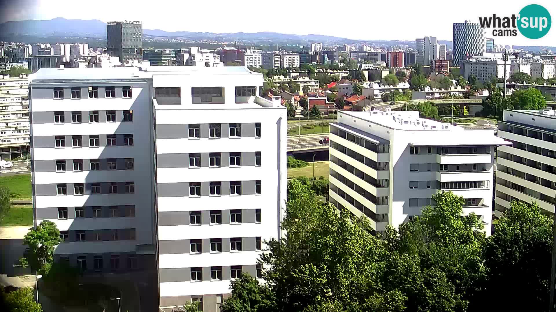 Web kamera Petlja Slavonska – Držićeva  – Zagreb Live