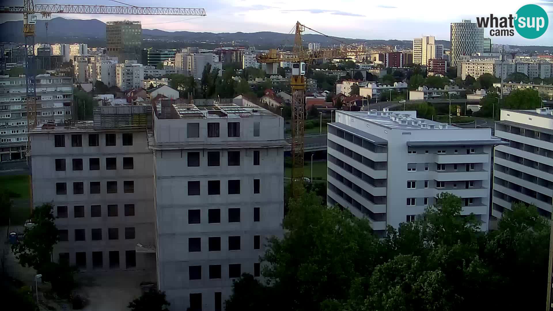 Live Interchange of Slavonska Avenue and Marin Držić Avenue in Zagreb webcam