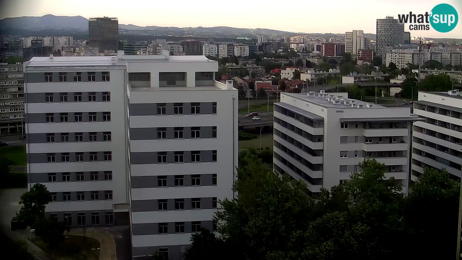 Live-Kreisverkehr Slavonska und Marin Držić Avenue zur Zagreb Webcam