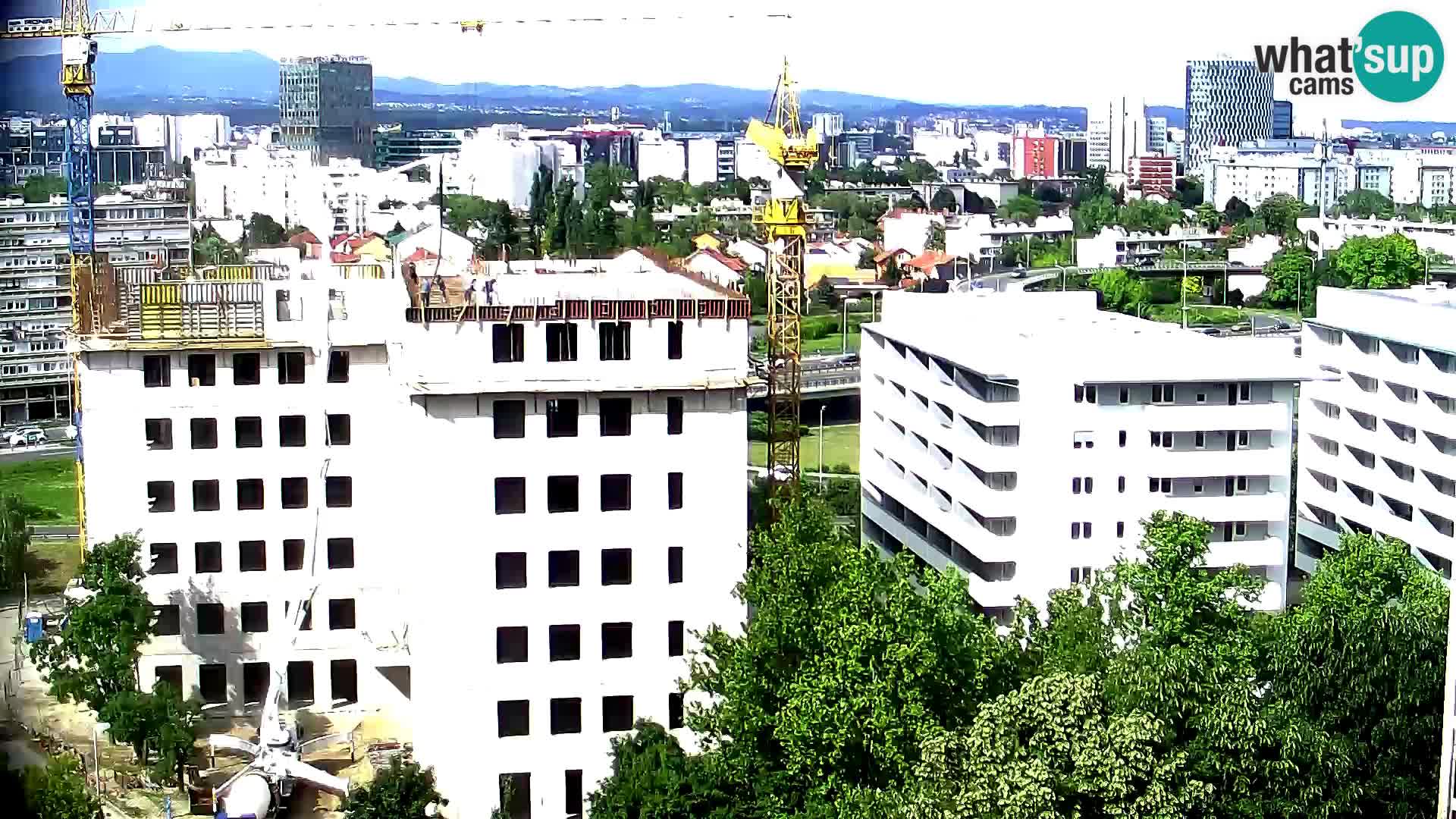 Live Interchange of Slavonska Avenue and Marin Držić Avenue in Zagreb webcam