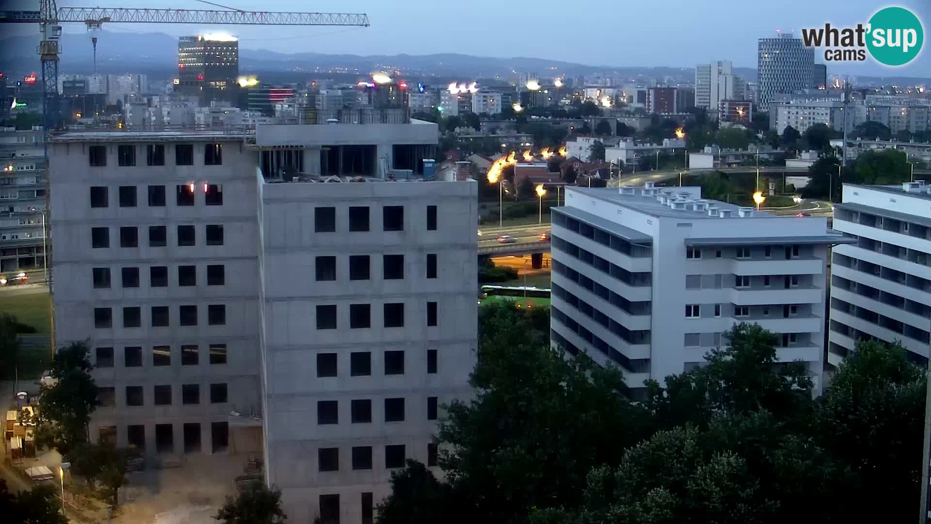 Web kamera Petlja Slavonska – Držićeva  – Zagreb Live