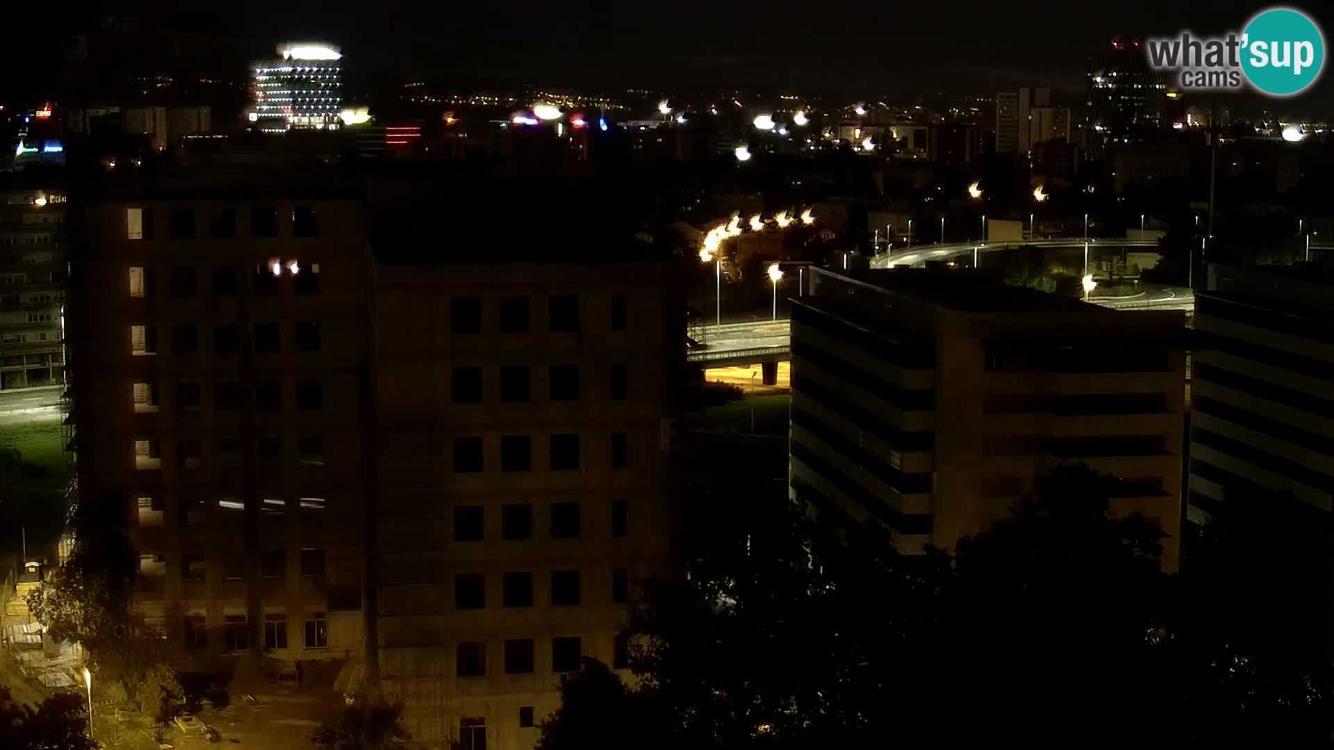 Rond-point en direct traversant les avenues Slavonska et Marin Držić à Zagreb webcam