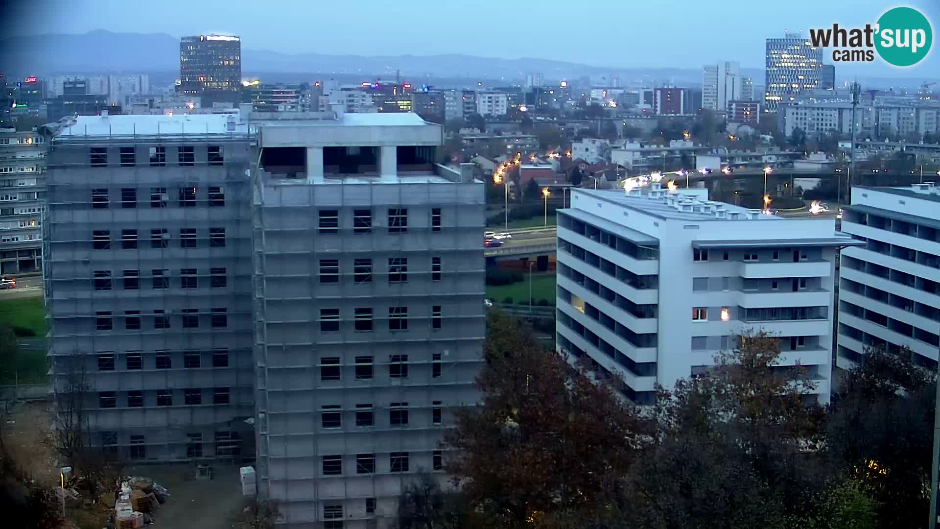 Live-Kreisverkehr Slavonska und Marin Držić Avenue zur Zagreb Webcam