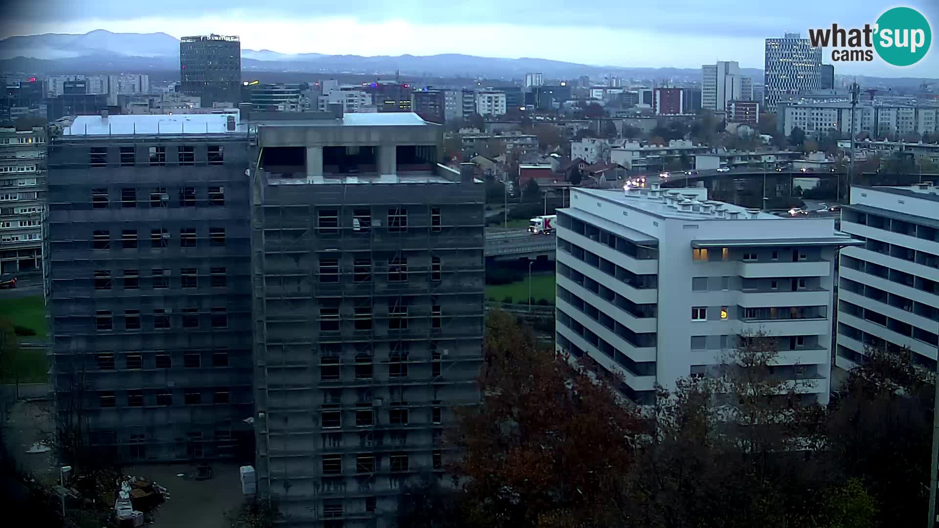 Krožišče Slavonske in Marin Držićeve ulice v Zagrebu v živo