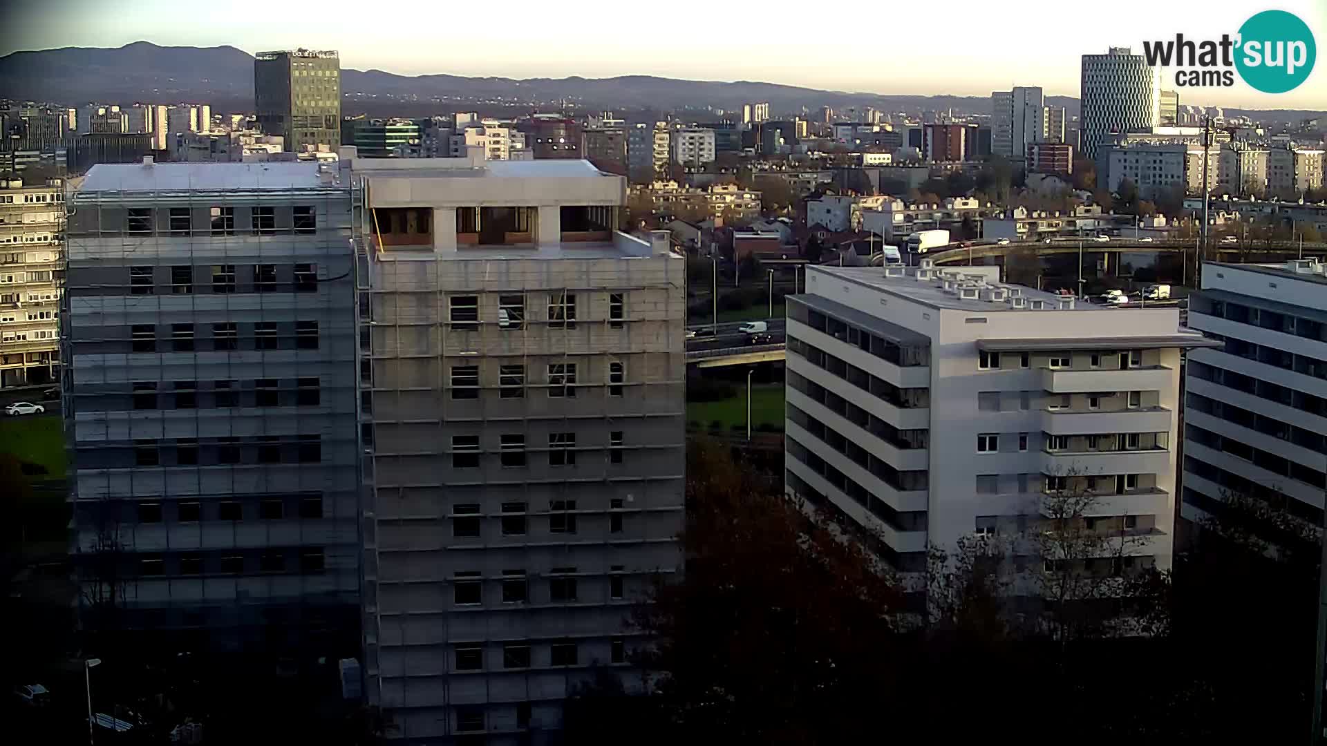 Rotatoria e incrocio viale Slavonska e Marin Držić  – webcam di Zagabria