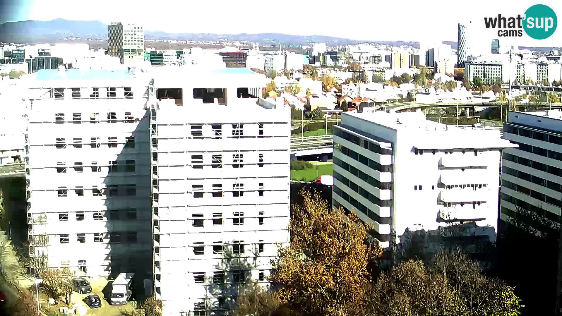 Live-Kreisverkehr Slavonska und Marin Držić Avenue zur Zagreb Webcam