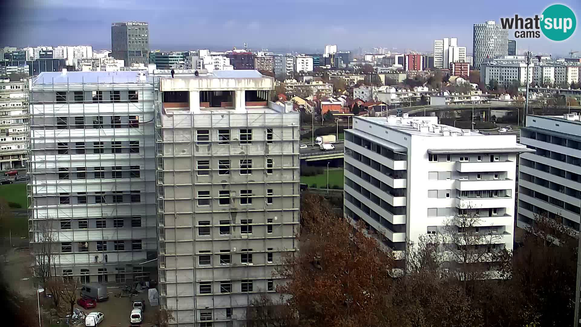 Rotonda en vivo que cruza Slavonska y Marin Držić Avenue en Zagreb webcam