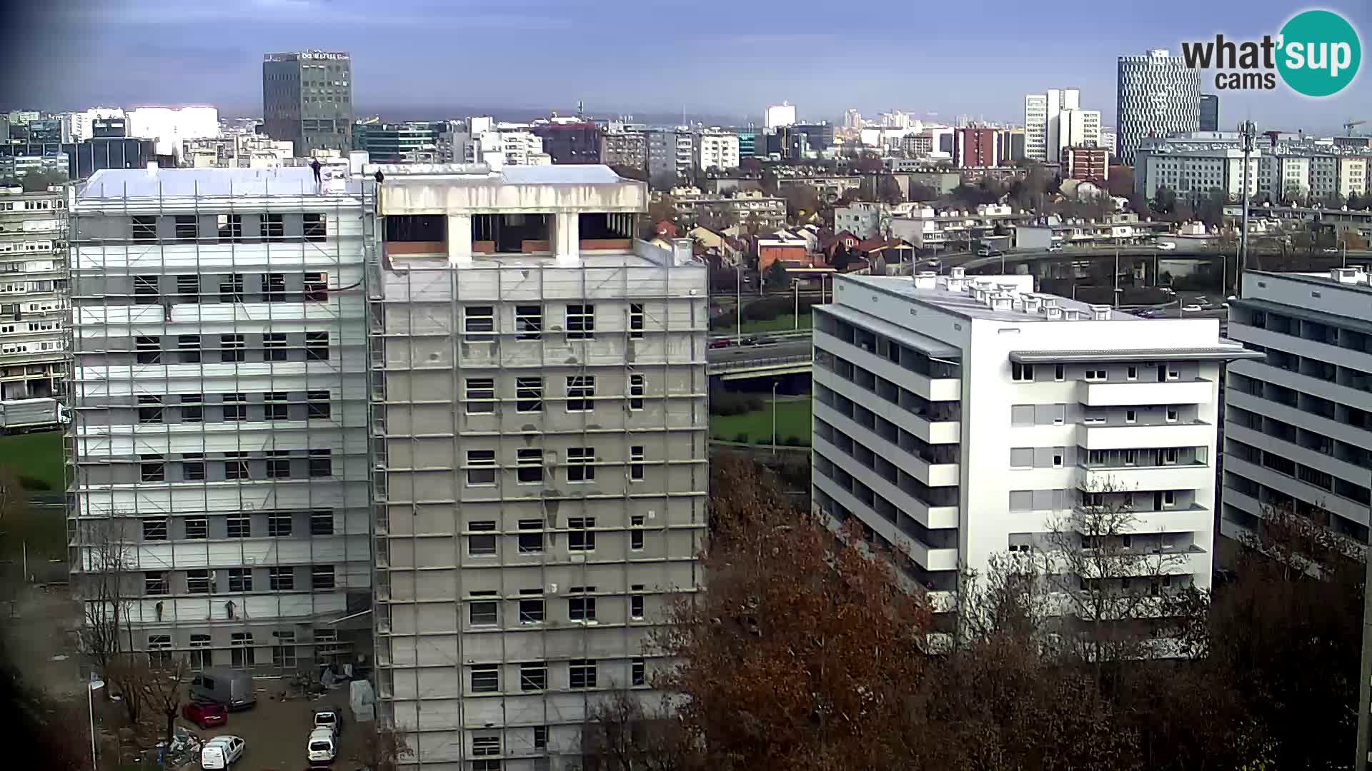 Rotonda en vivo que cruza Slavonska y Marin Držić Avenue en Zagreb webcam