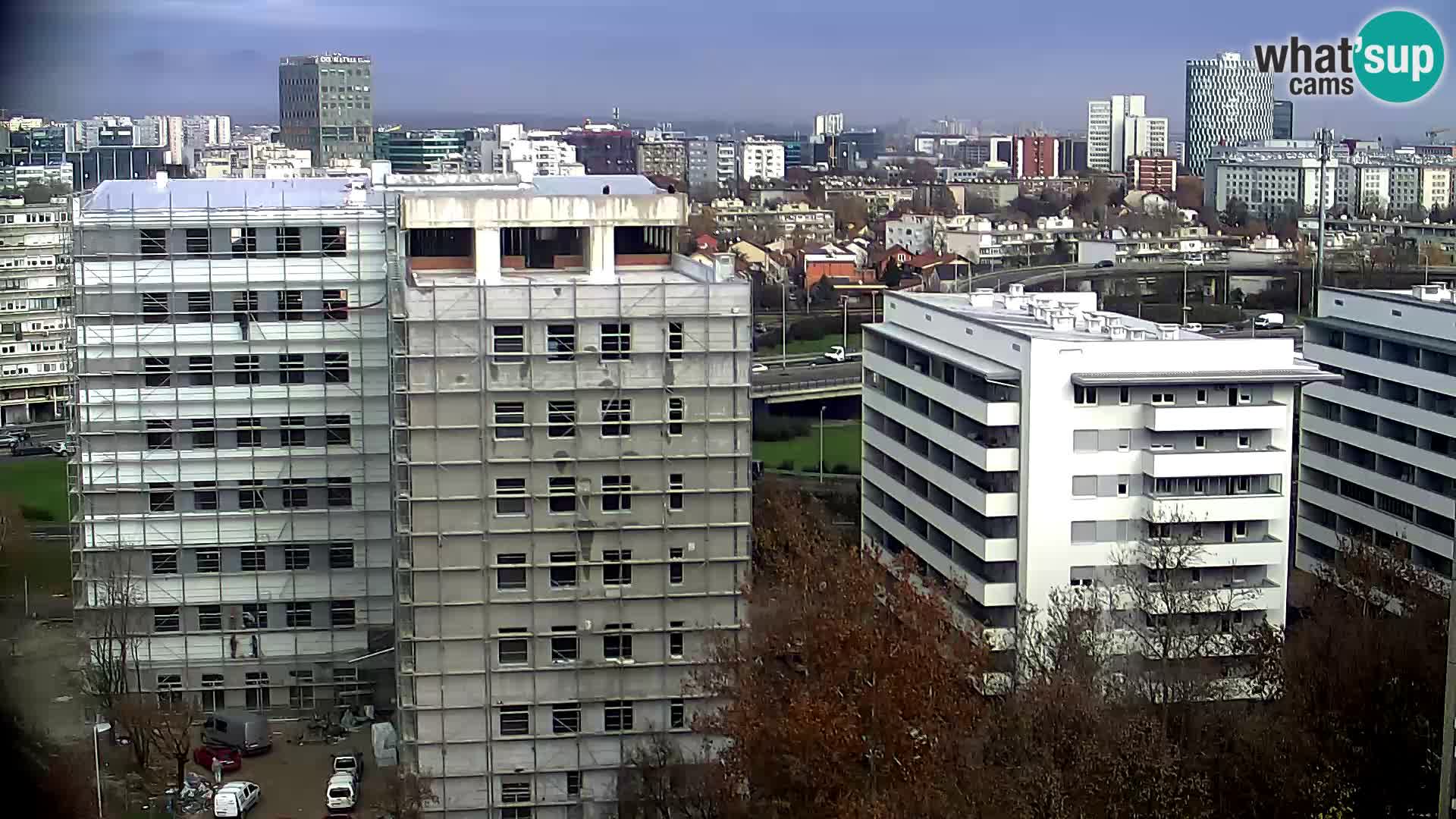 Rotonda en vivo que cruza Slavonska y Marin Držić Avenue en Zagreb webcam