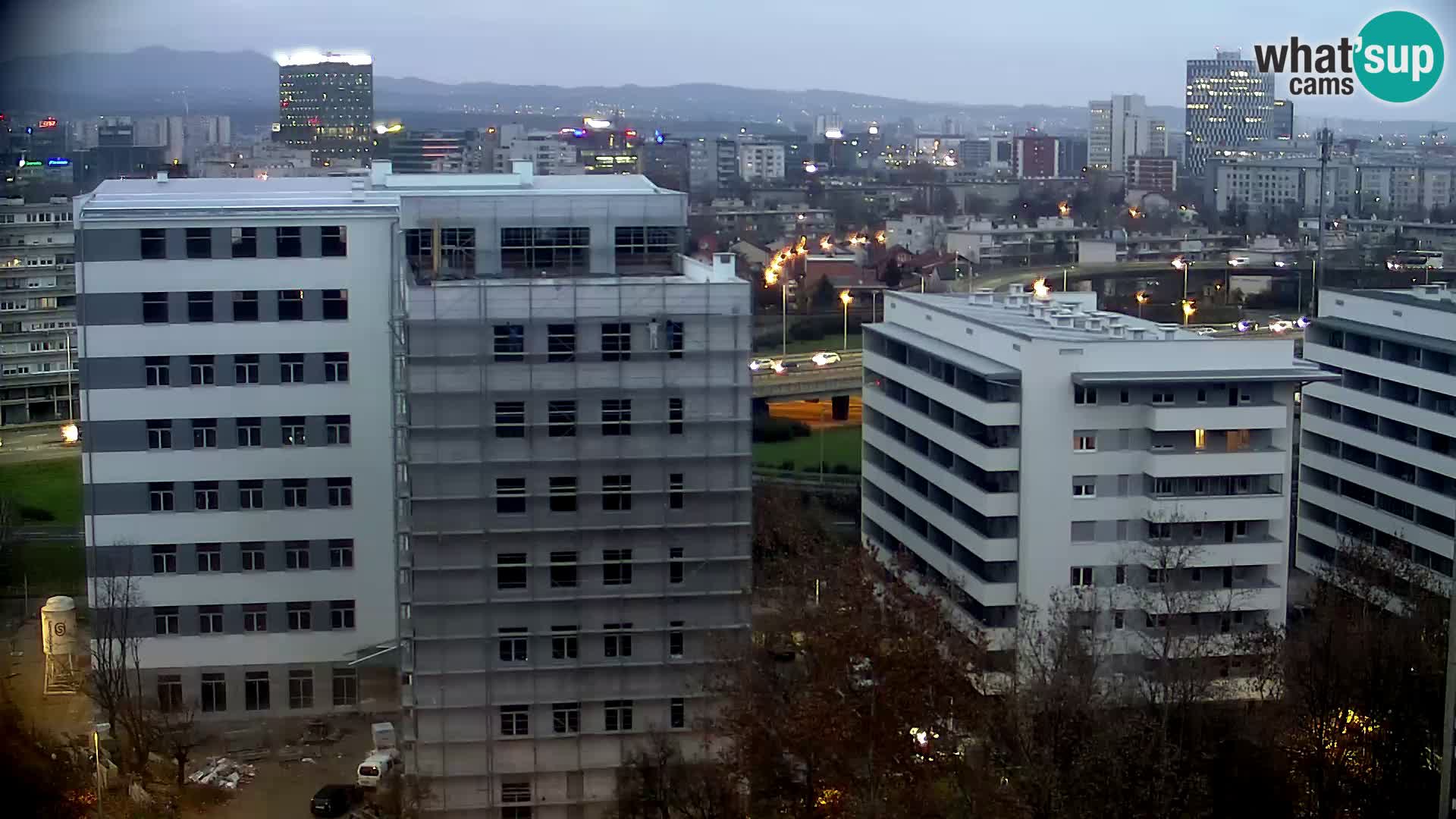 Live-Kreisverkehr Slavonska und Marin Držić Avenue zur Zagreb Webcam