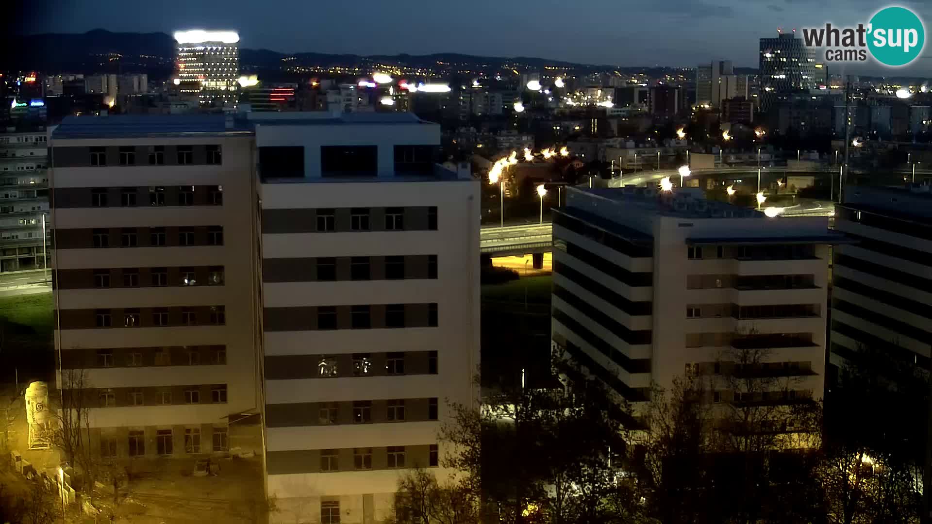 Live-Kreisverkehr Slavonska und Marin Držić Avenue zur Zagreb Webcam