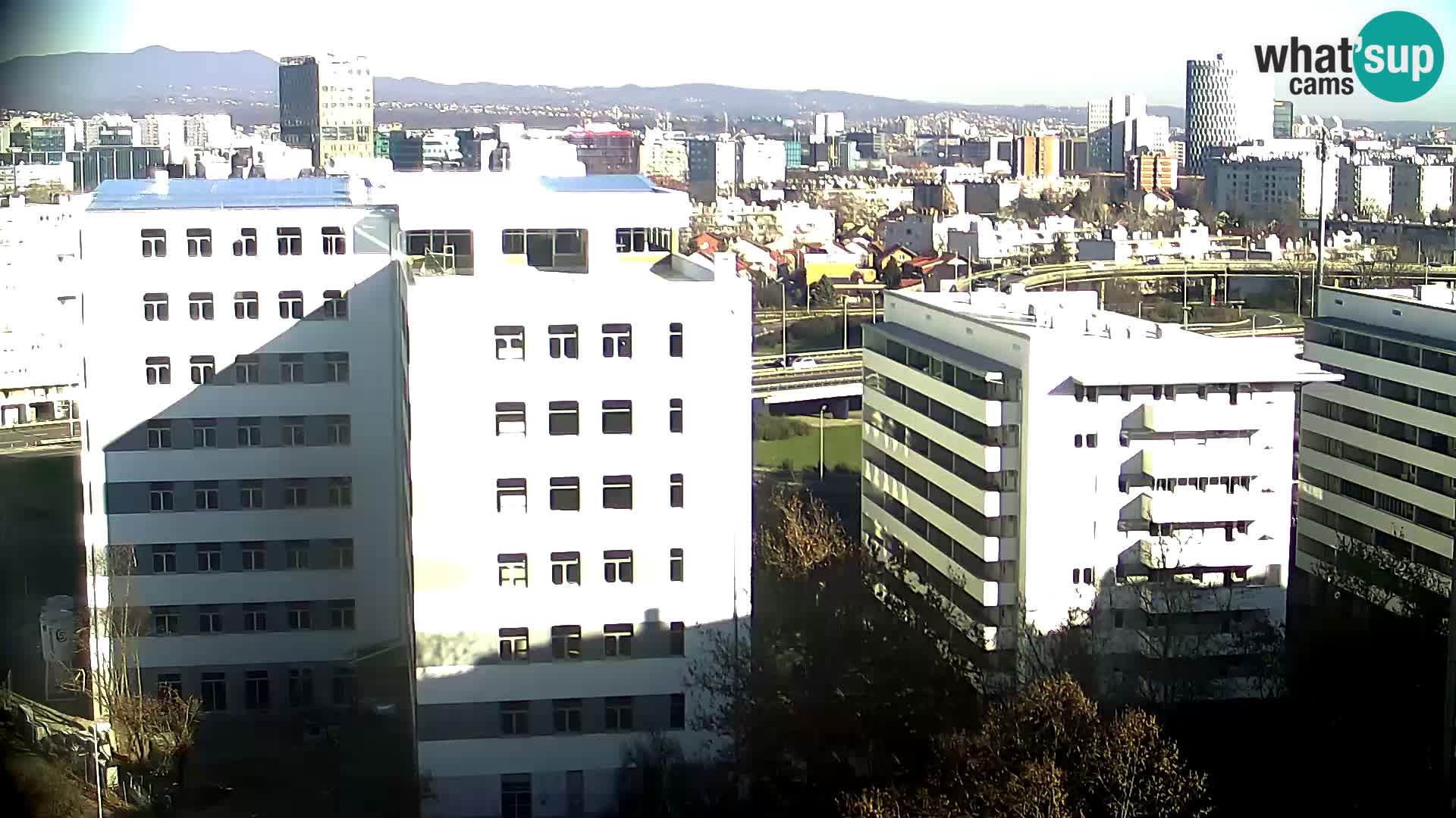 Live-Kreisverkehr Slavonska und Marin Držić Avenue zur Zagreb Webcam