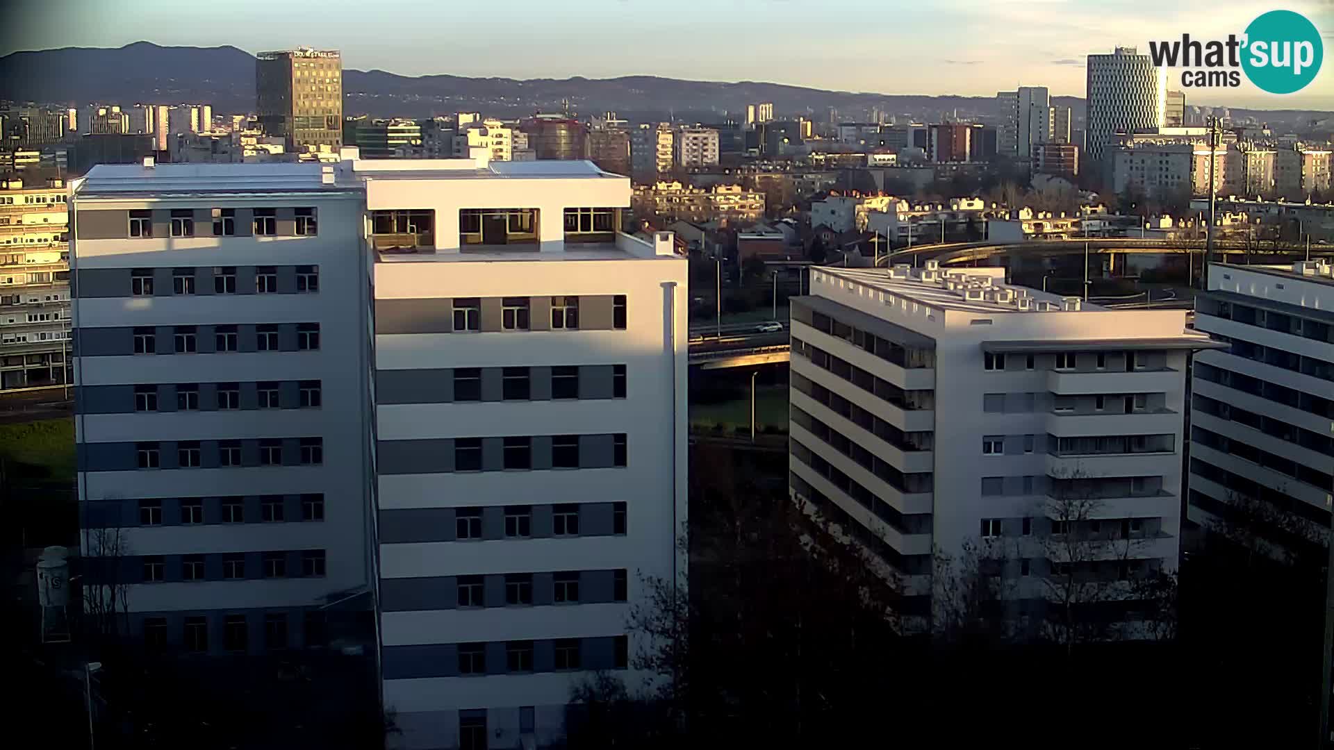 Live Interchange of Slavonska Avenue and Marin Držić Avenue in Zagreb webcam