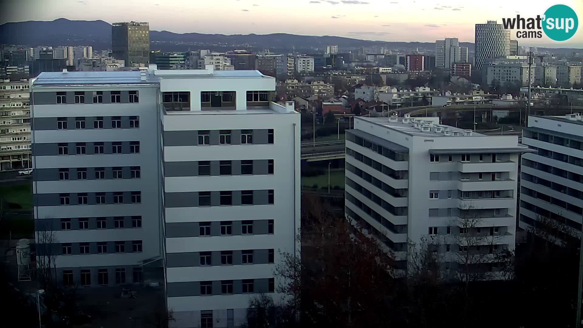 Live-Kreisverkehr Slavonska und Marin Držić Avenue zur Zagreb Webcam