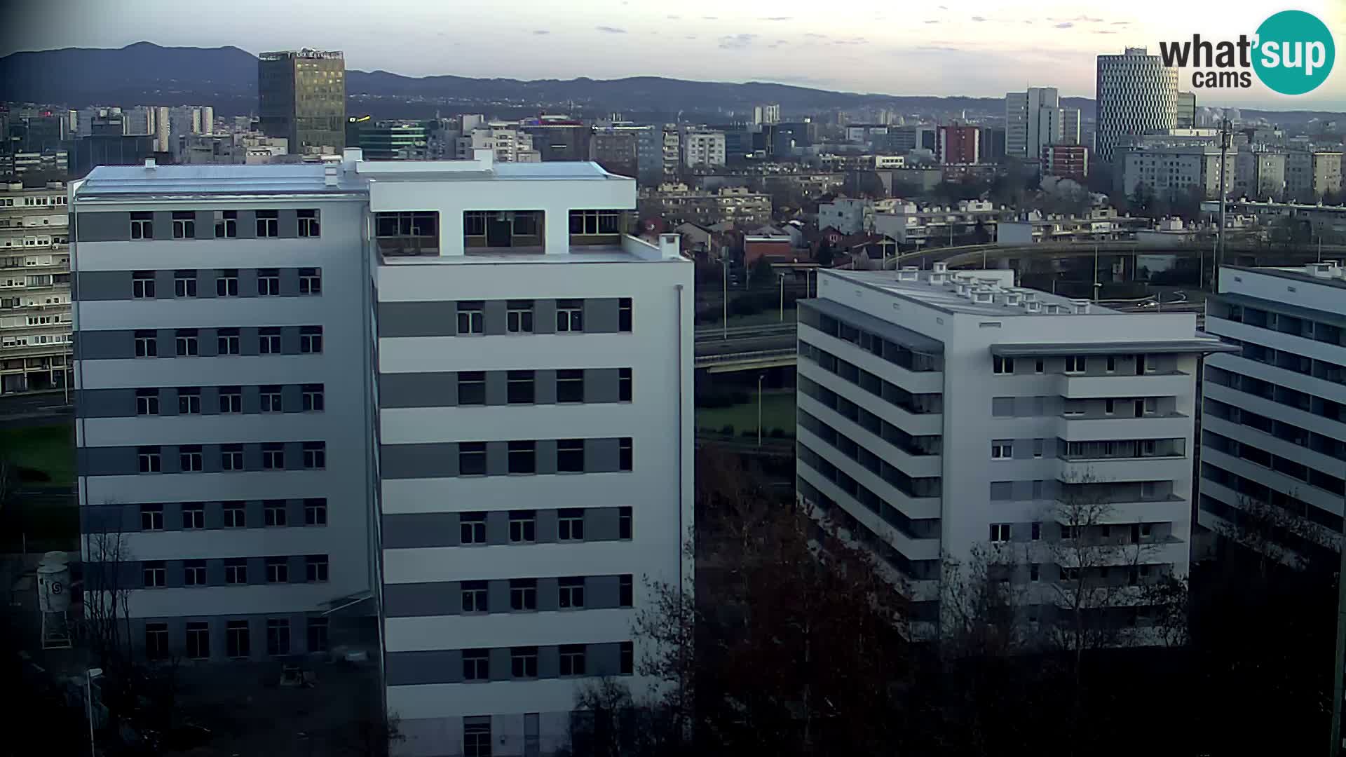 Live Interchange of Slavonska Avenue and Marin Držić Avenue in Zagreb webcam