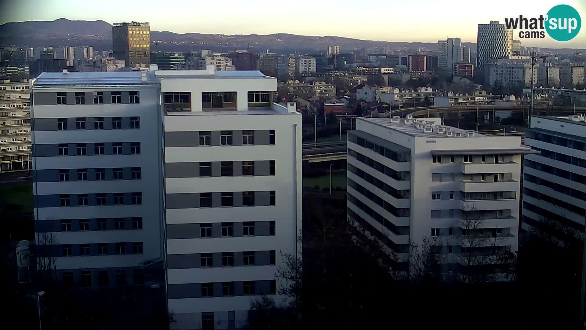 Live Interchange of Slavonska Avenue and Marin Držić Avenue in Zagreb webcam