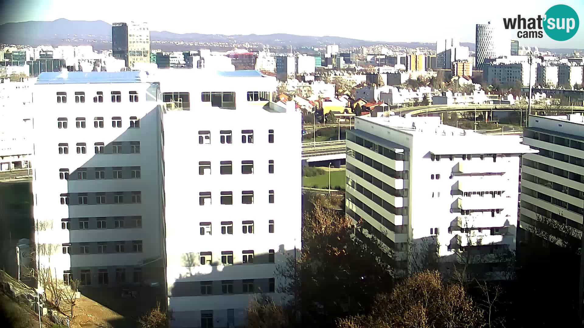 Live Interchange of Slavonska Avenue and Marin Držić Avenue in Zagreb webcam