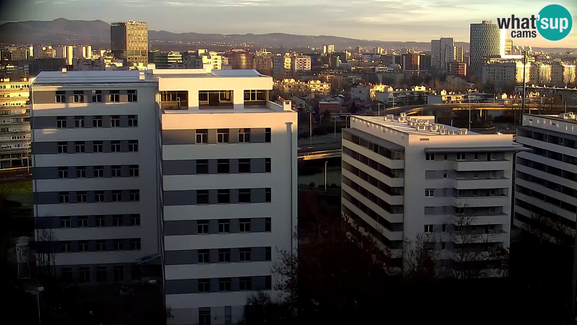 Rotatoria e incrocio viale Slavonska e Marin Držić  – webcam di Zagabria