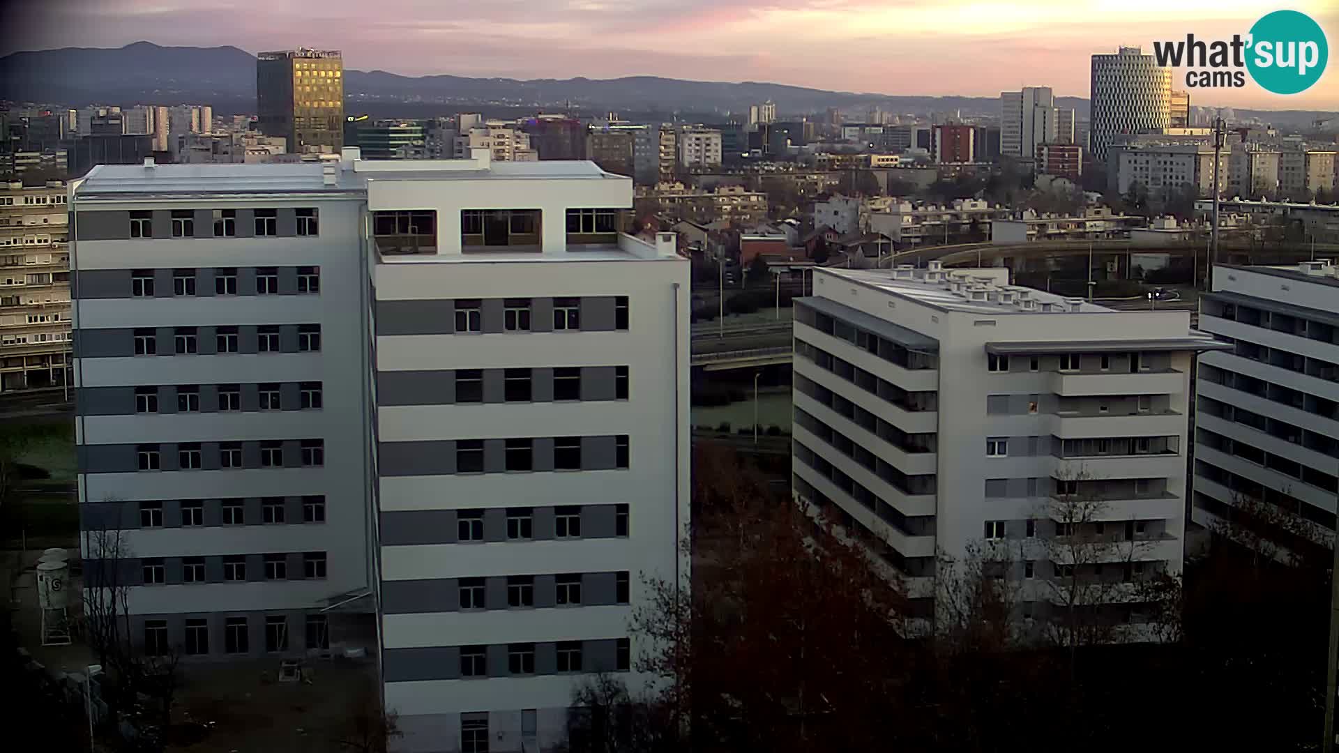 Krožišče Slavonske in Marin Držićeve ulice v Zagrebu v živo