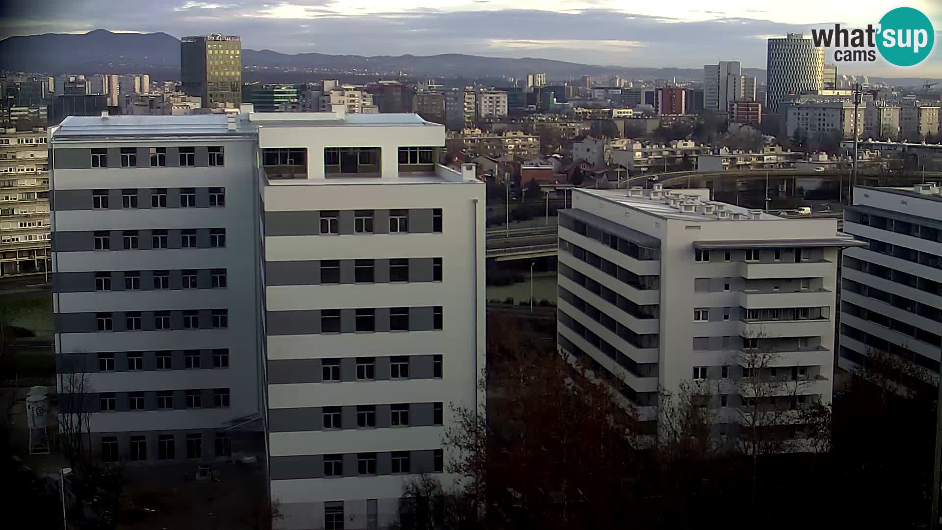 Live Interchange of Slavonska Avenue and Marin Držić Avenue in Zagreb webcam