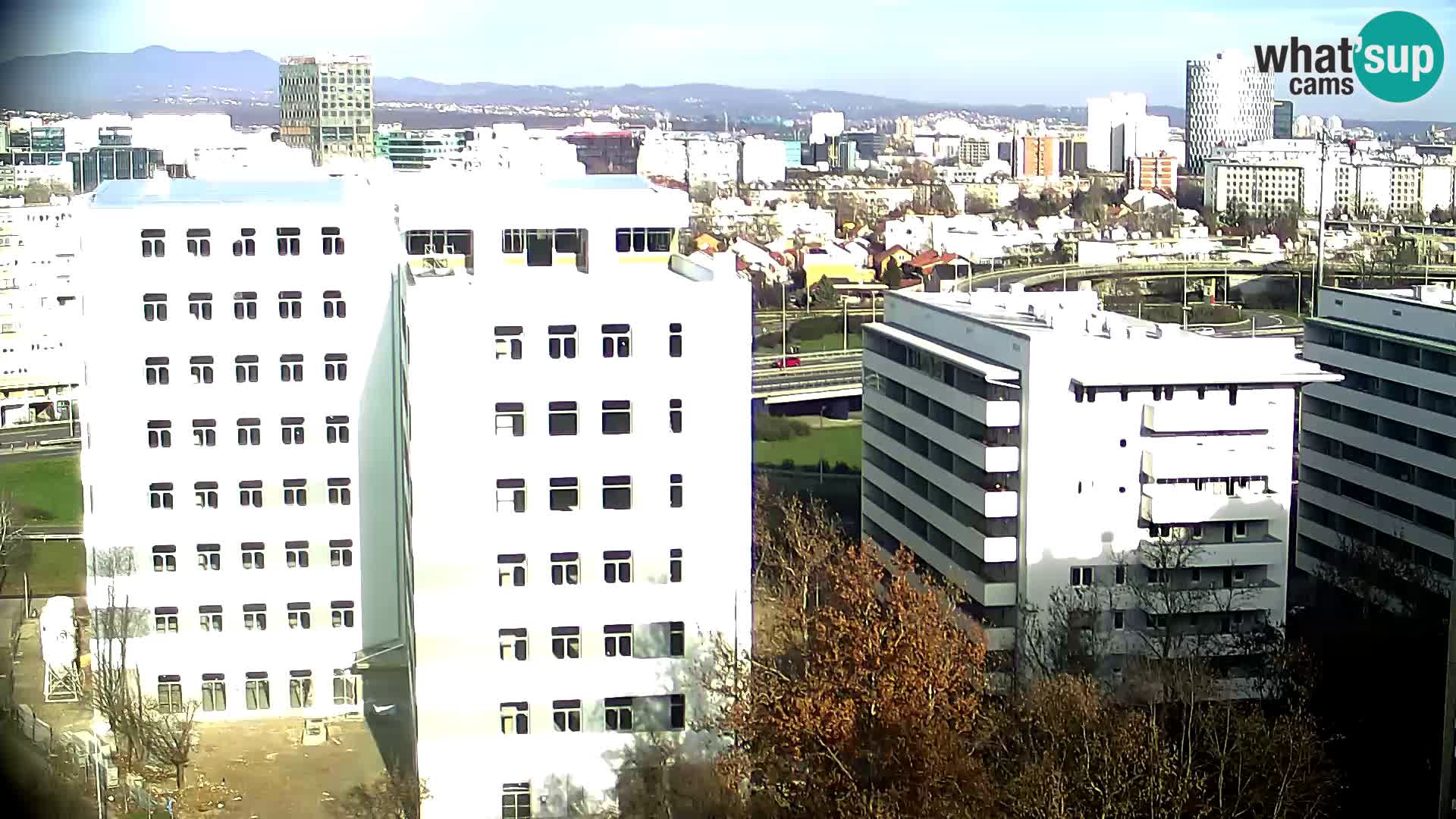 Rond-point en direct traversant les avenues Slavonska et Marin Držić à Zagreb webcam