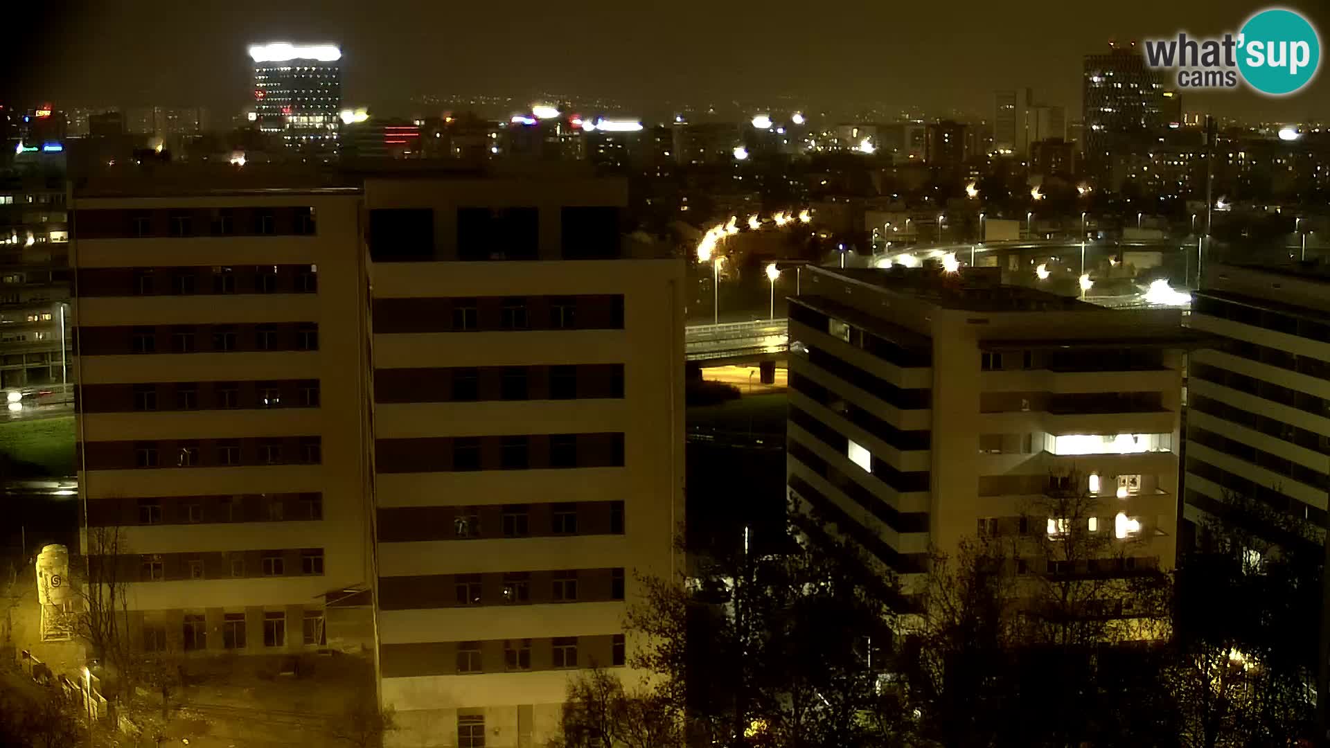 Rond-point en direct traversant les avenues Slavonska et Marin Držić à Zagreb webcam