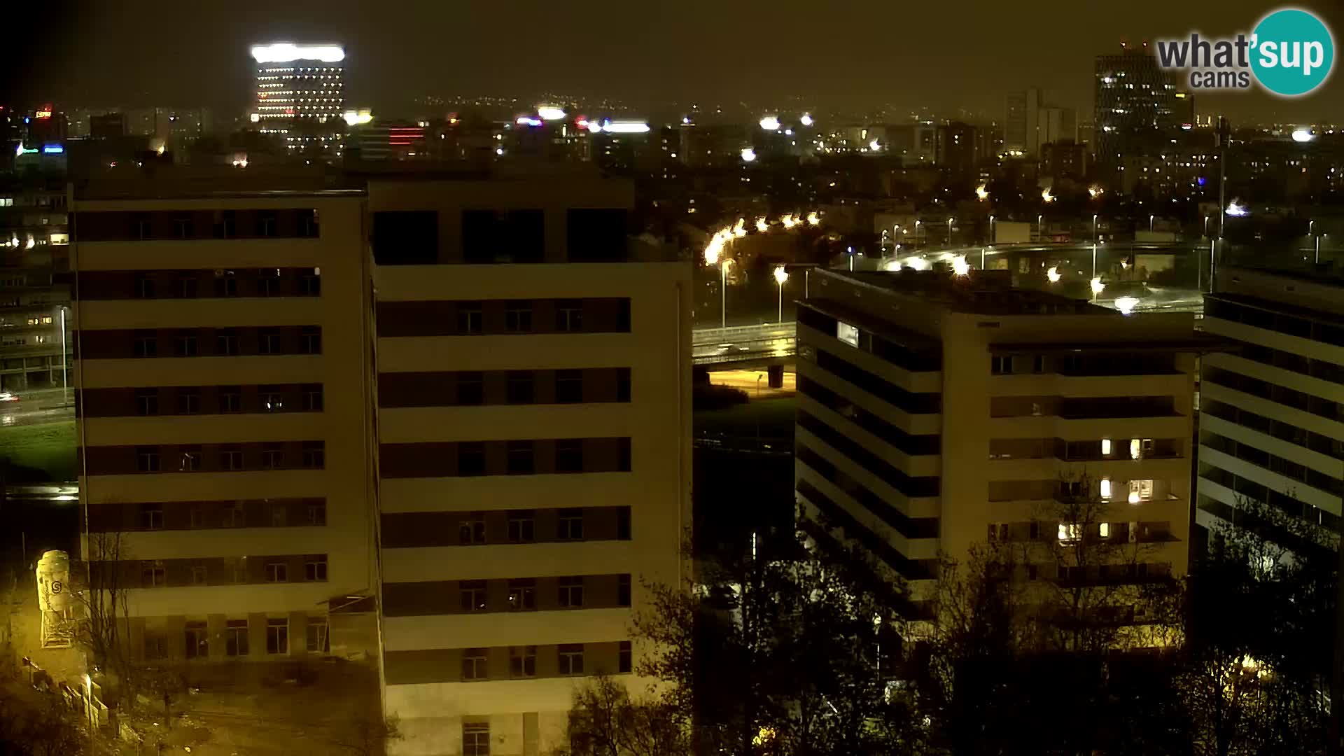 Rond-point en direct traversant les avenues Slavonska et Marin Držić à Zagreb webcam