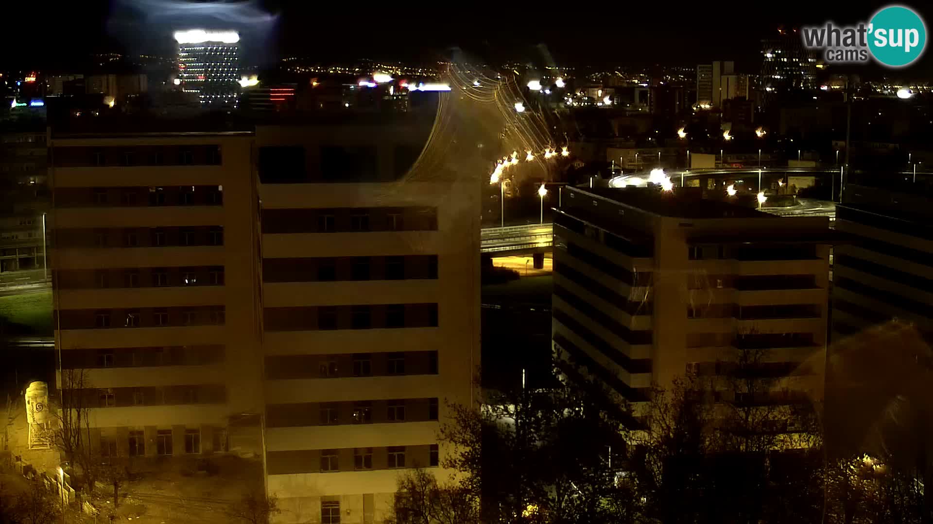 Rond-point en direct traversant les avenues Slavonska et Marin Držić à Zagreb webcam