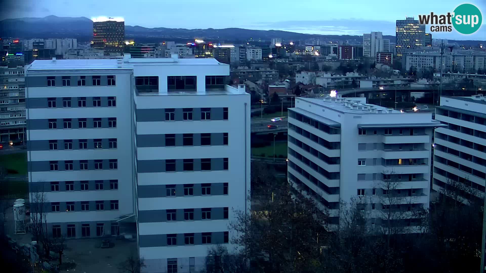 Live-Kreisverkehr Slavonska und Marin Držić Avenue zur Zagreb Webcam