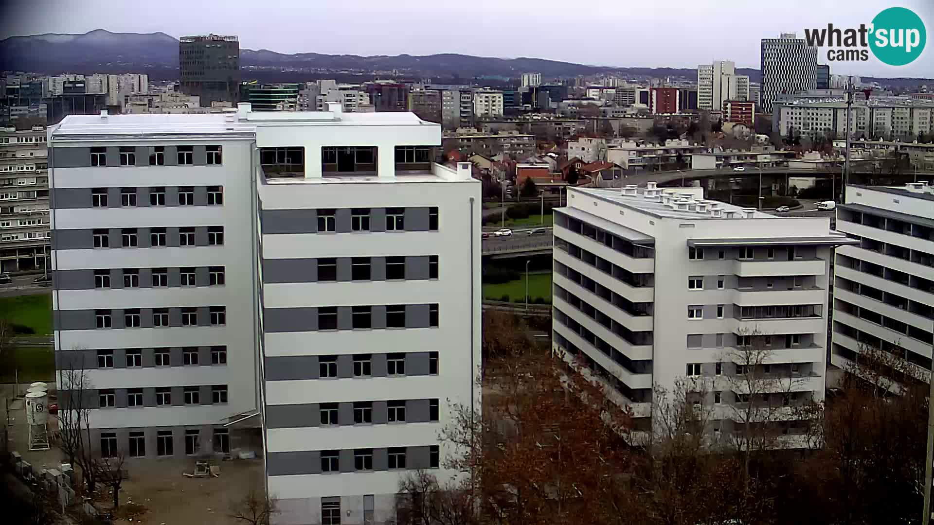 Live-Kreisverkehr Slavonska und Marin Držić Avenue zur Zagreb Webcam