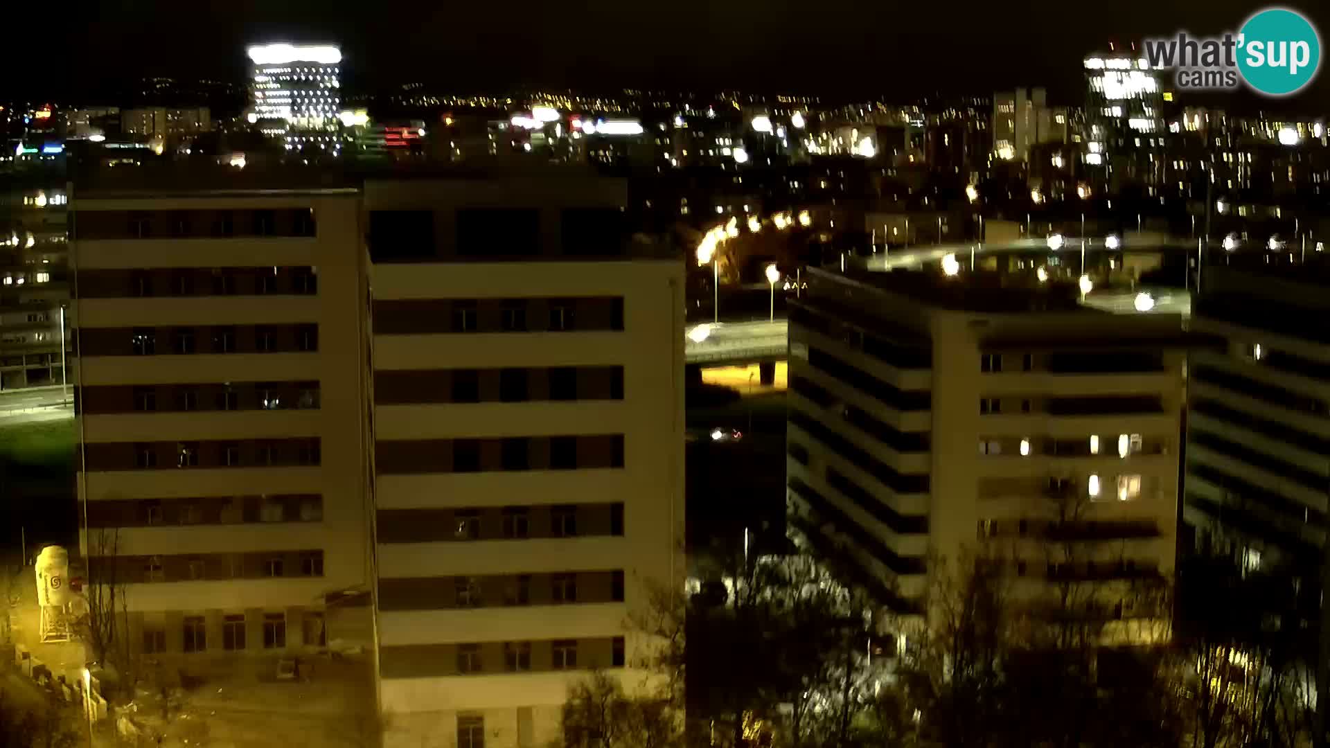 Rond-point en direct traversant les avenues Slavonska et Marin Držić à Zagreb webcam